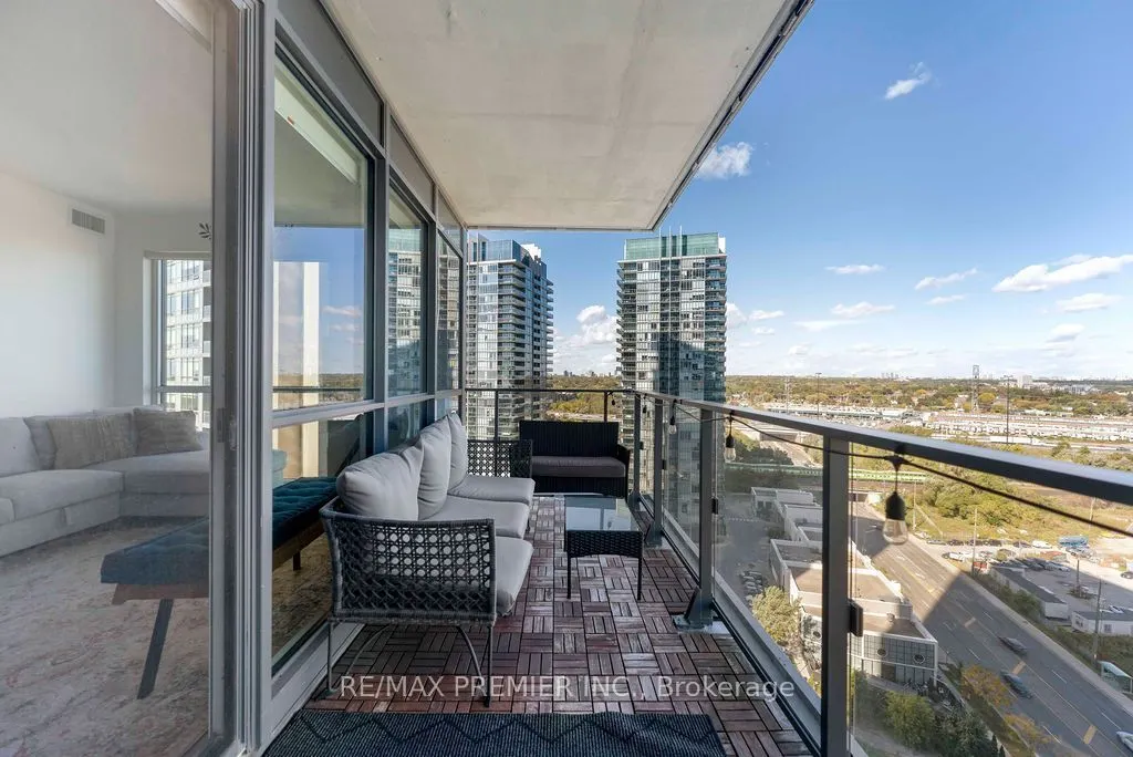 10 Park Lawn Road #1807
