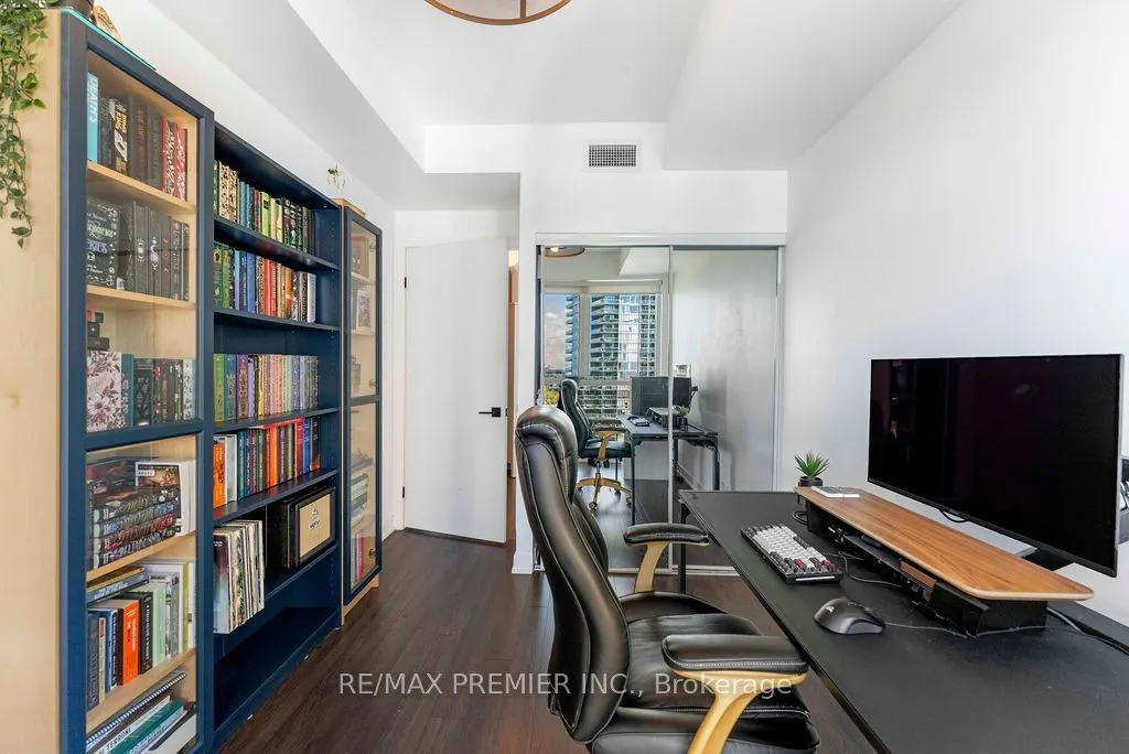 10 Park Lawn Road #1807