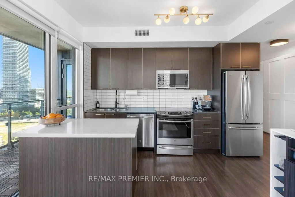 10 Park Lawn Road #1807
