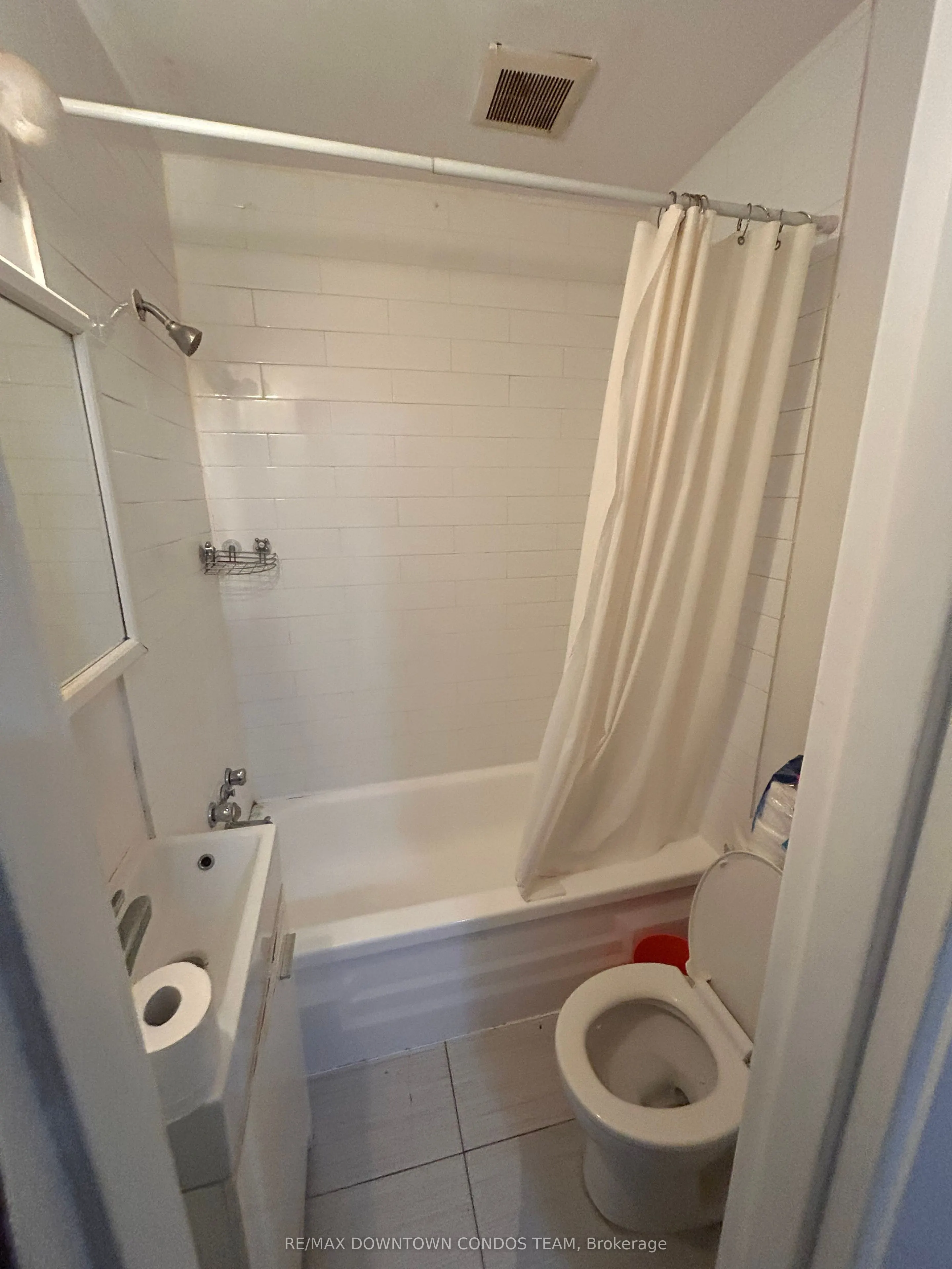 5 Thornburn Avenue #203