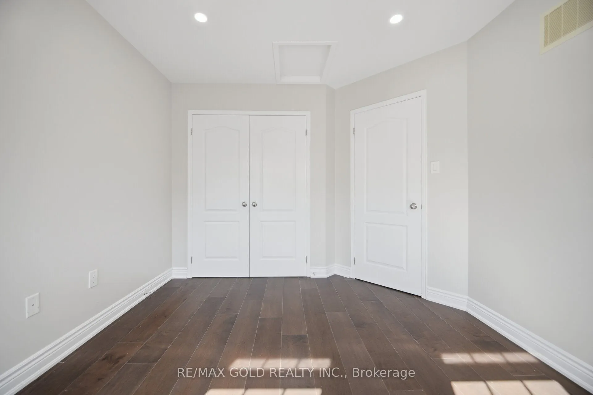 55 Loftsmoor Drive
