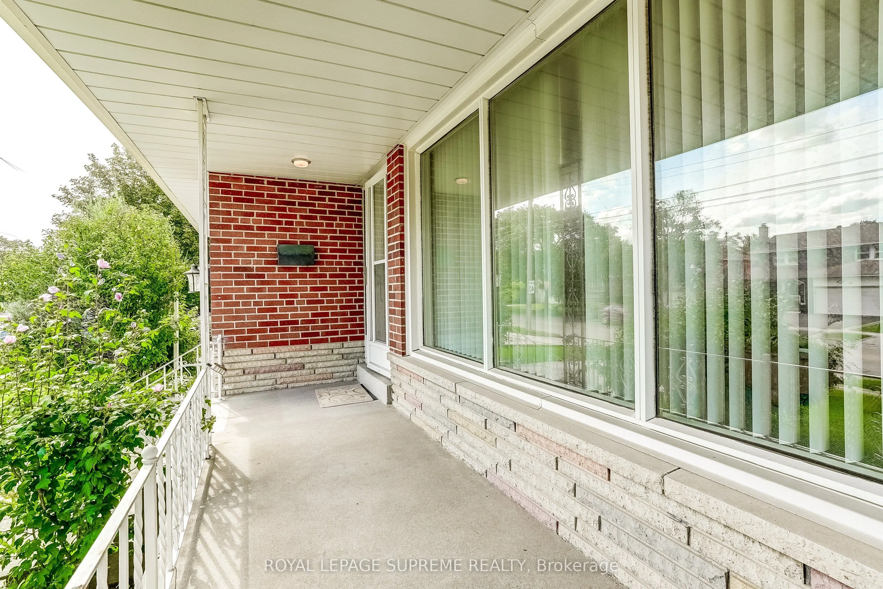 100 Summitcrest Drive