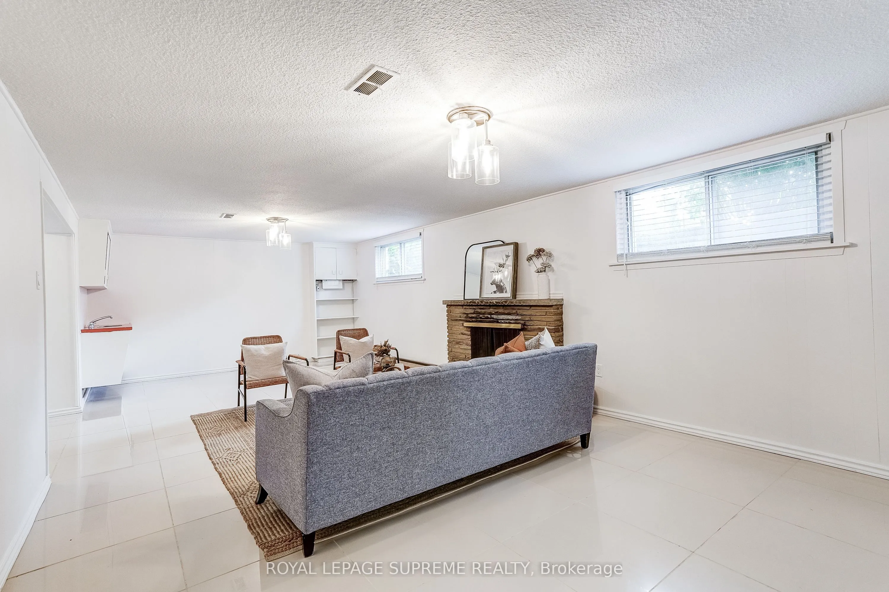 100 Summitcrest Drive