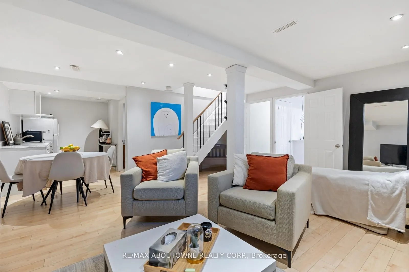 467 Hedgerow Lane