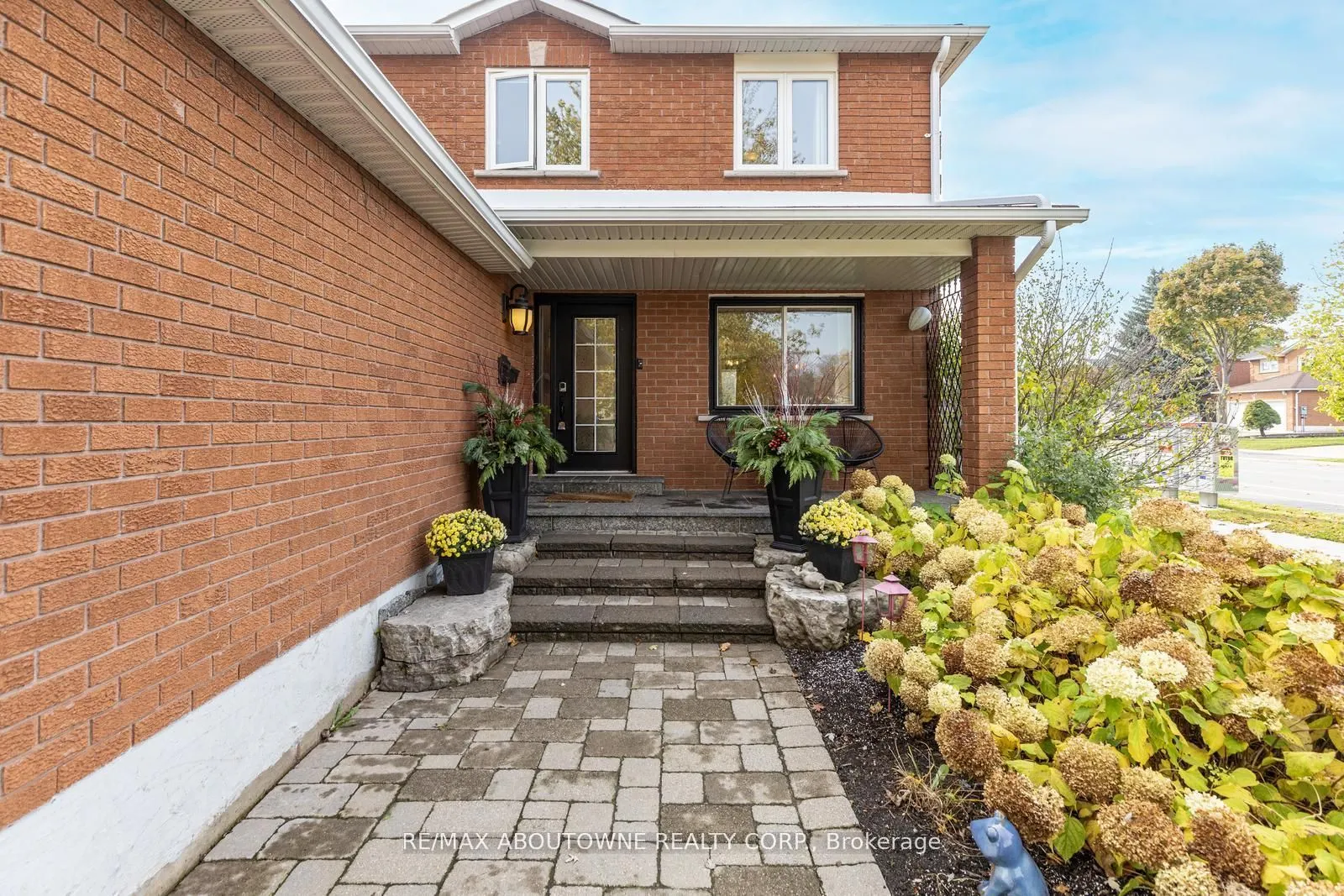 467 Hedgerow Lane
