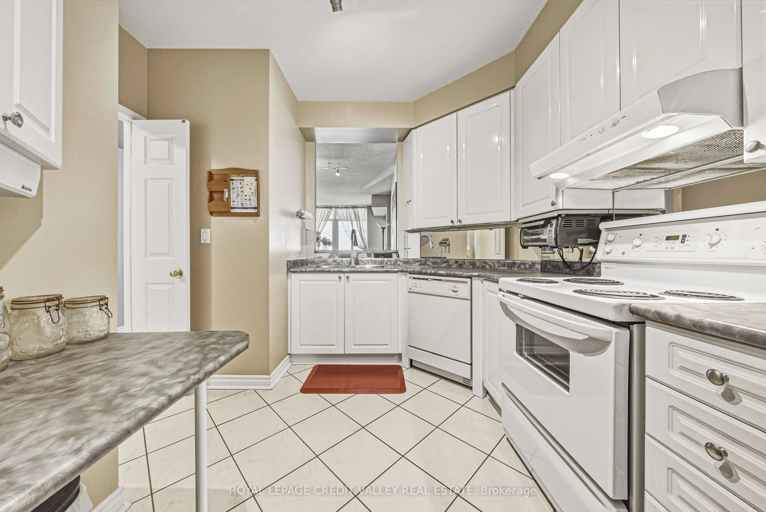 935 Royal York Road E #202
