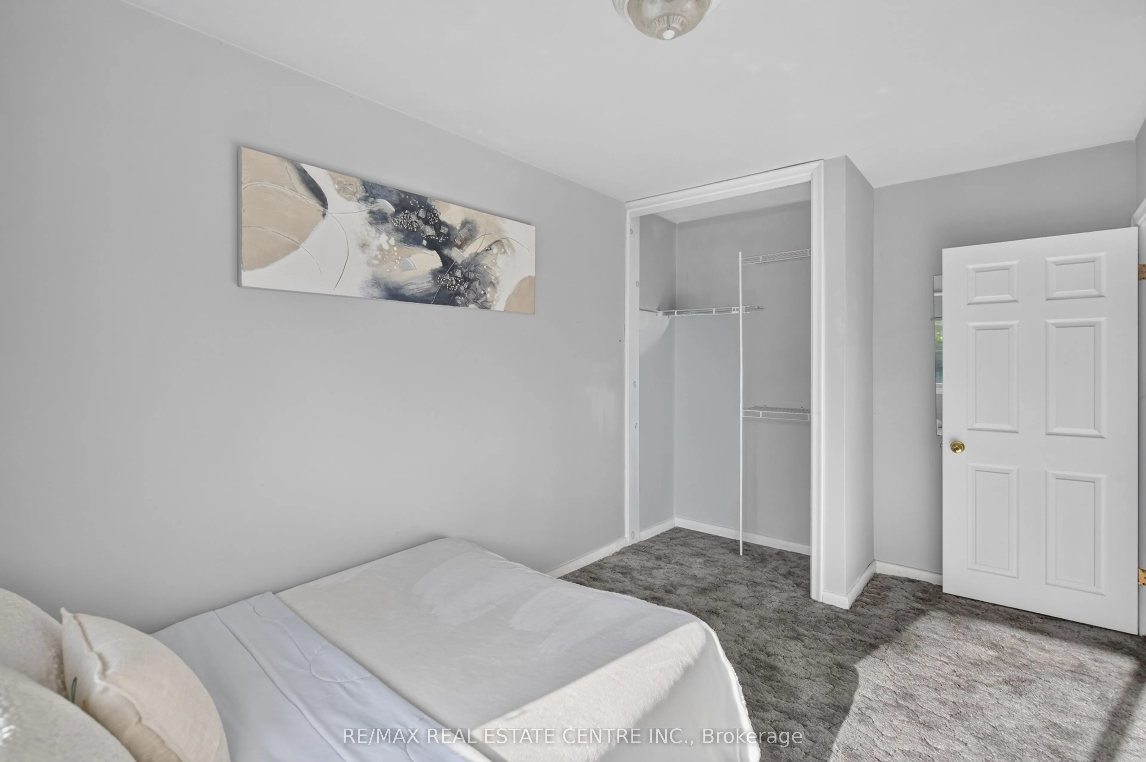 226 Elmwood Crescent