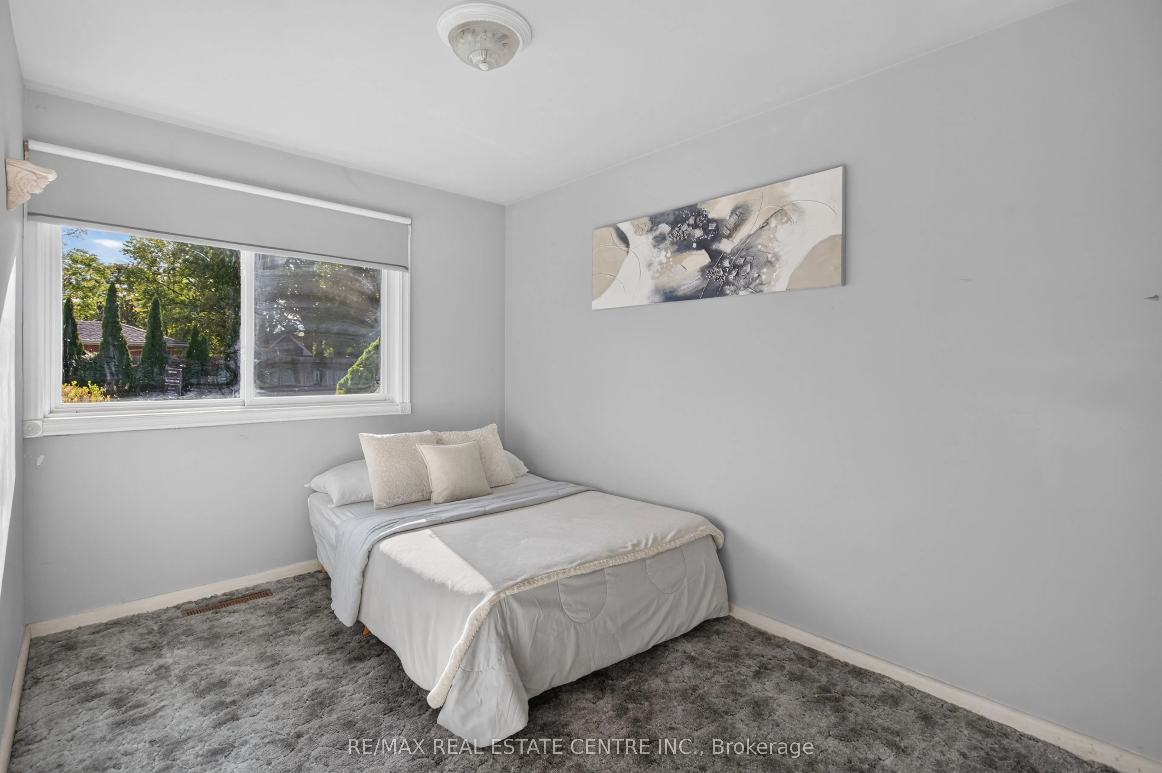 226 Elmwood Crescent