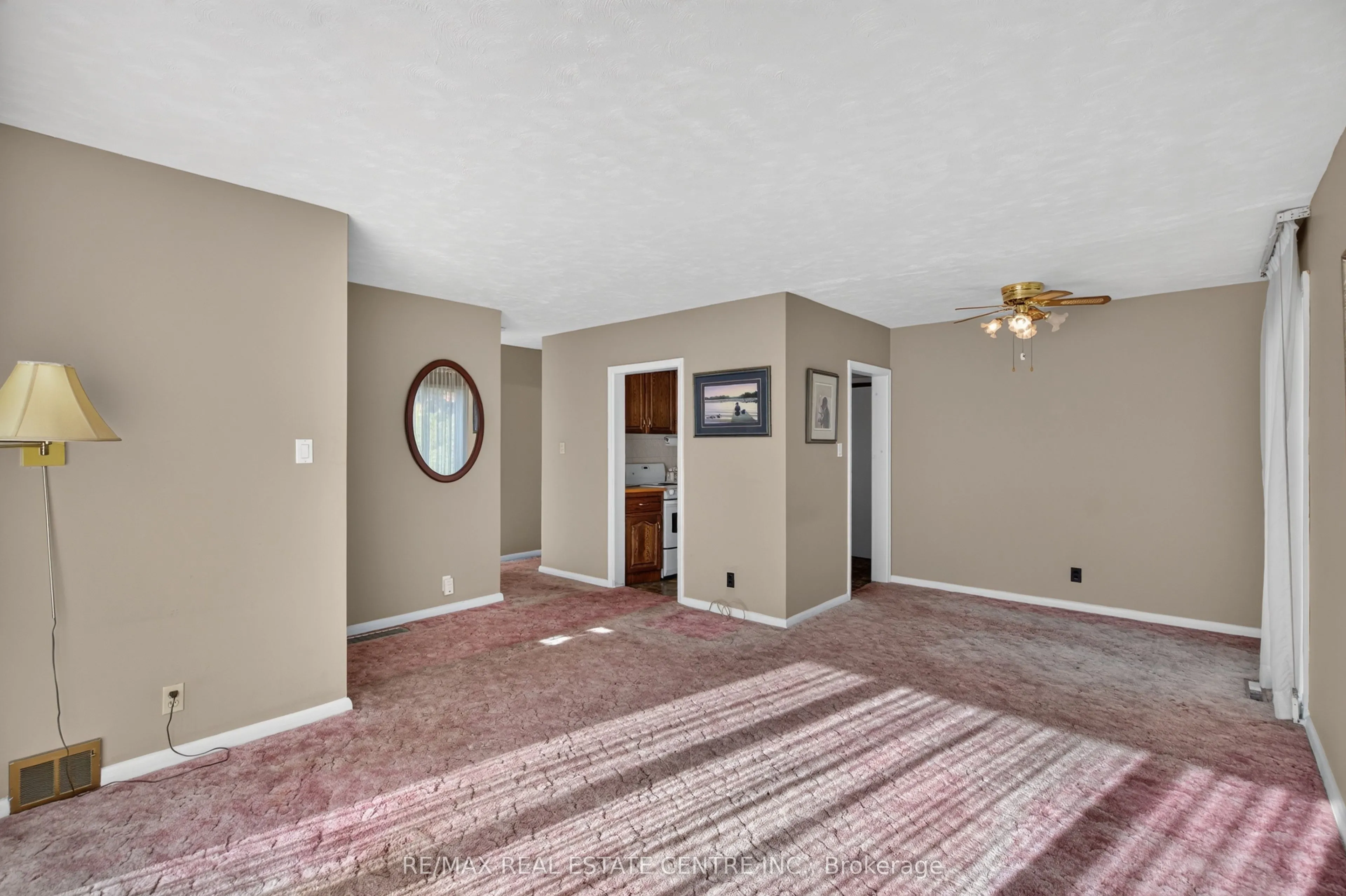 226 Elmwood Crescent