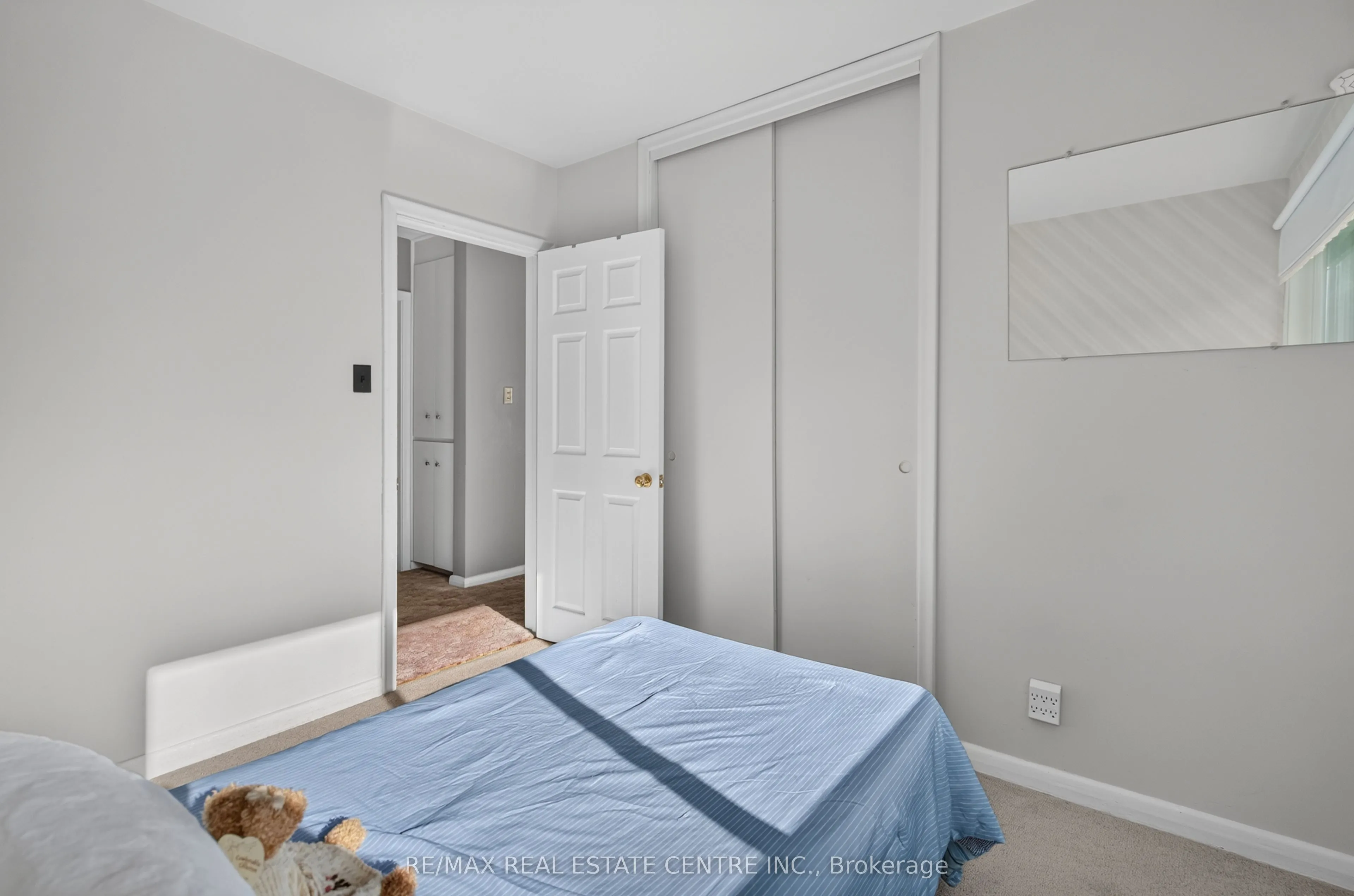 226 Elmwood Crescent