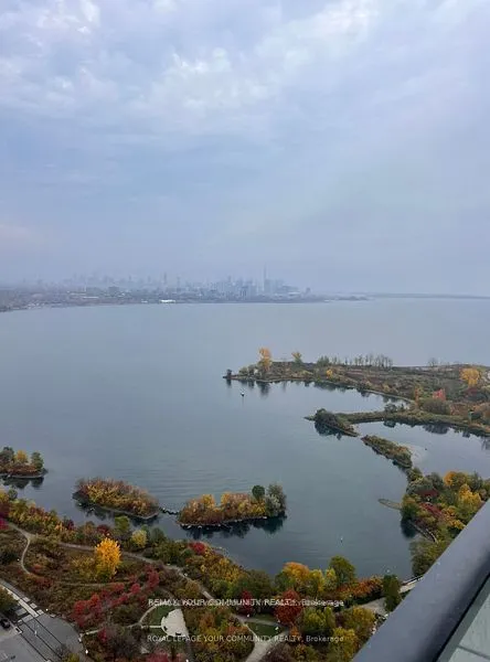 20 Shore Breeze Drive #3304