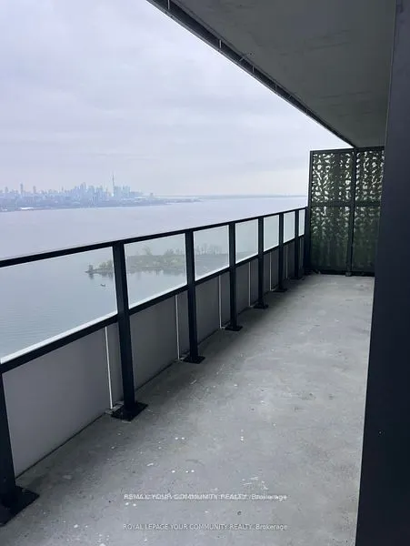20 Shore Breeze Drive #3304