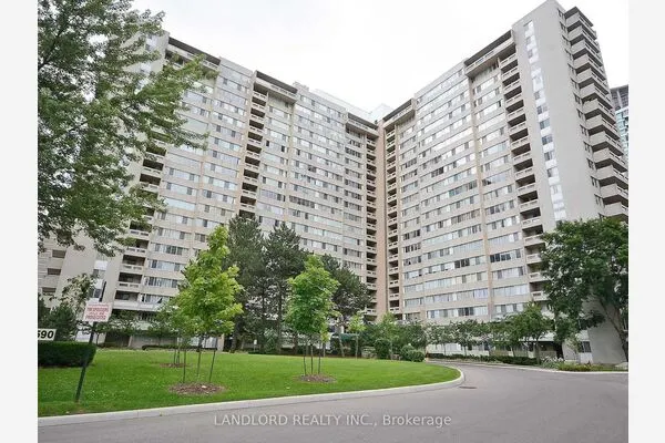 3590 Kaneff Crescent #405
