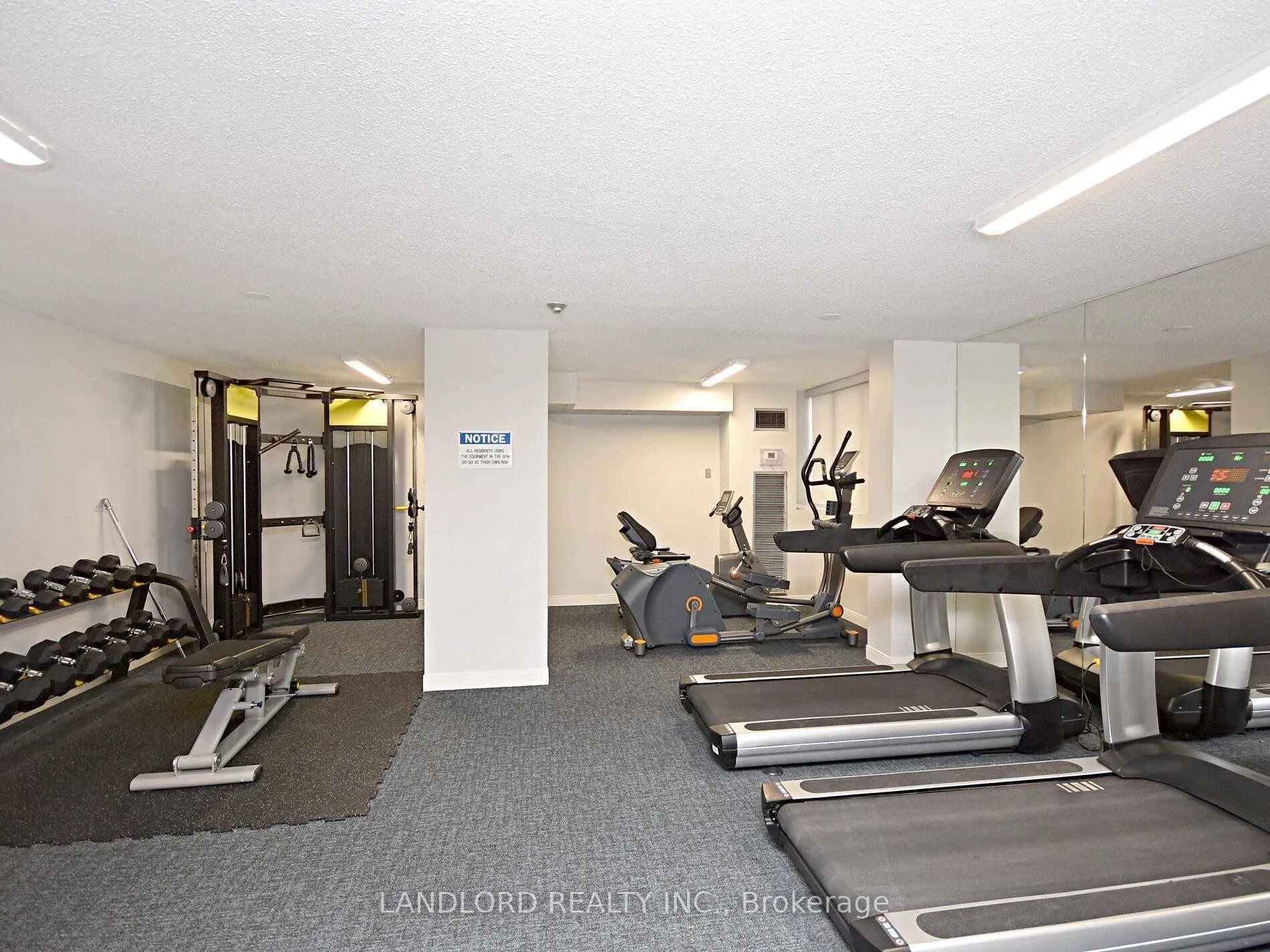 3590 Kaneff Crescent #405