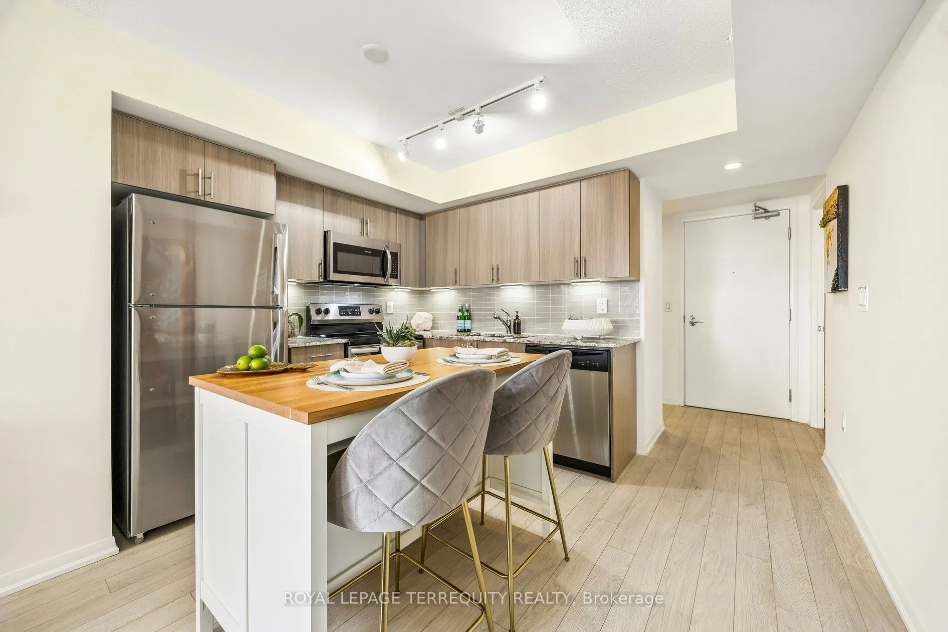3091 Dufferin Street #524