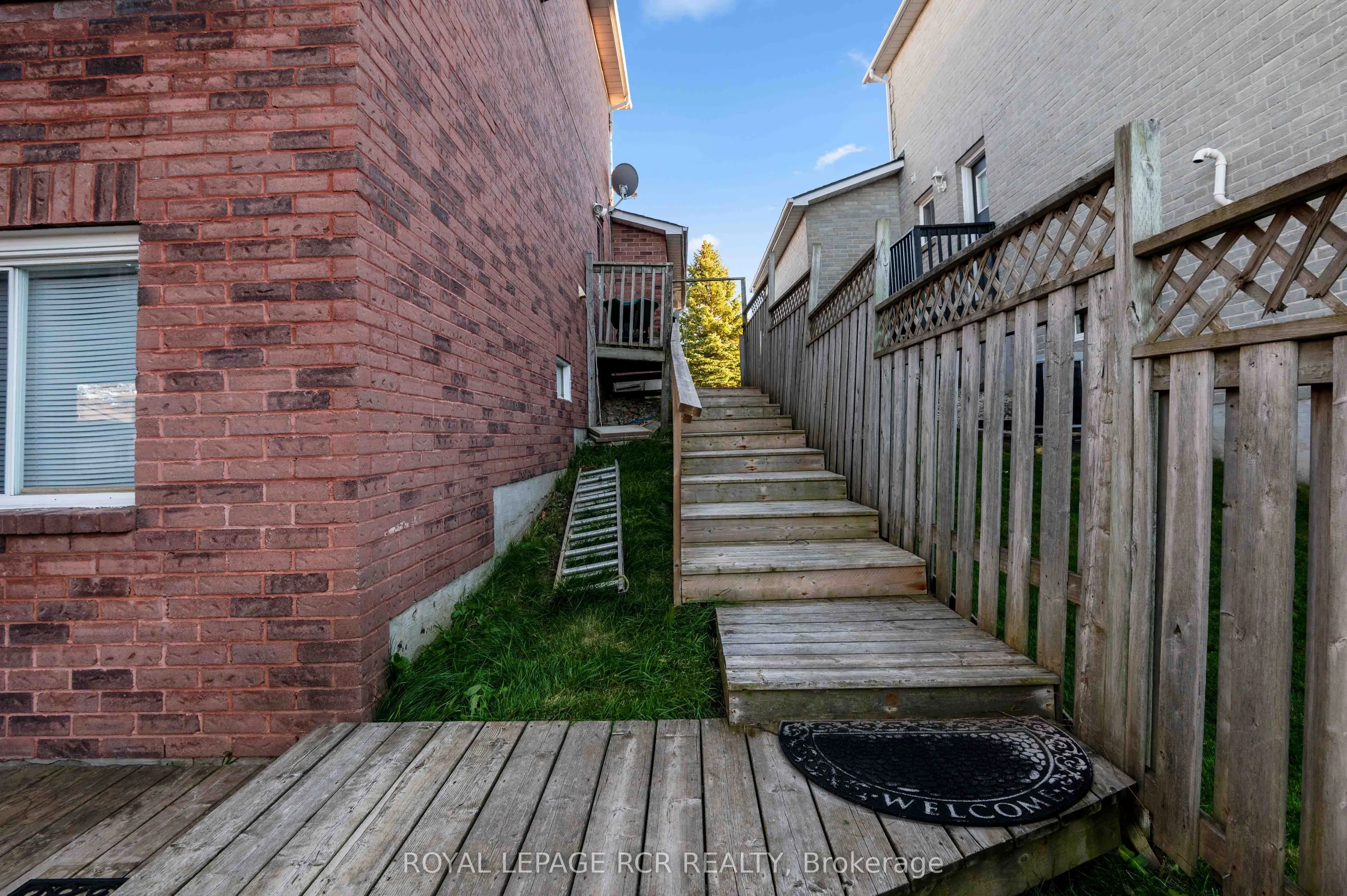 220 Edenwood Crescent