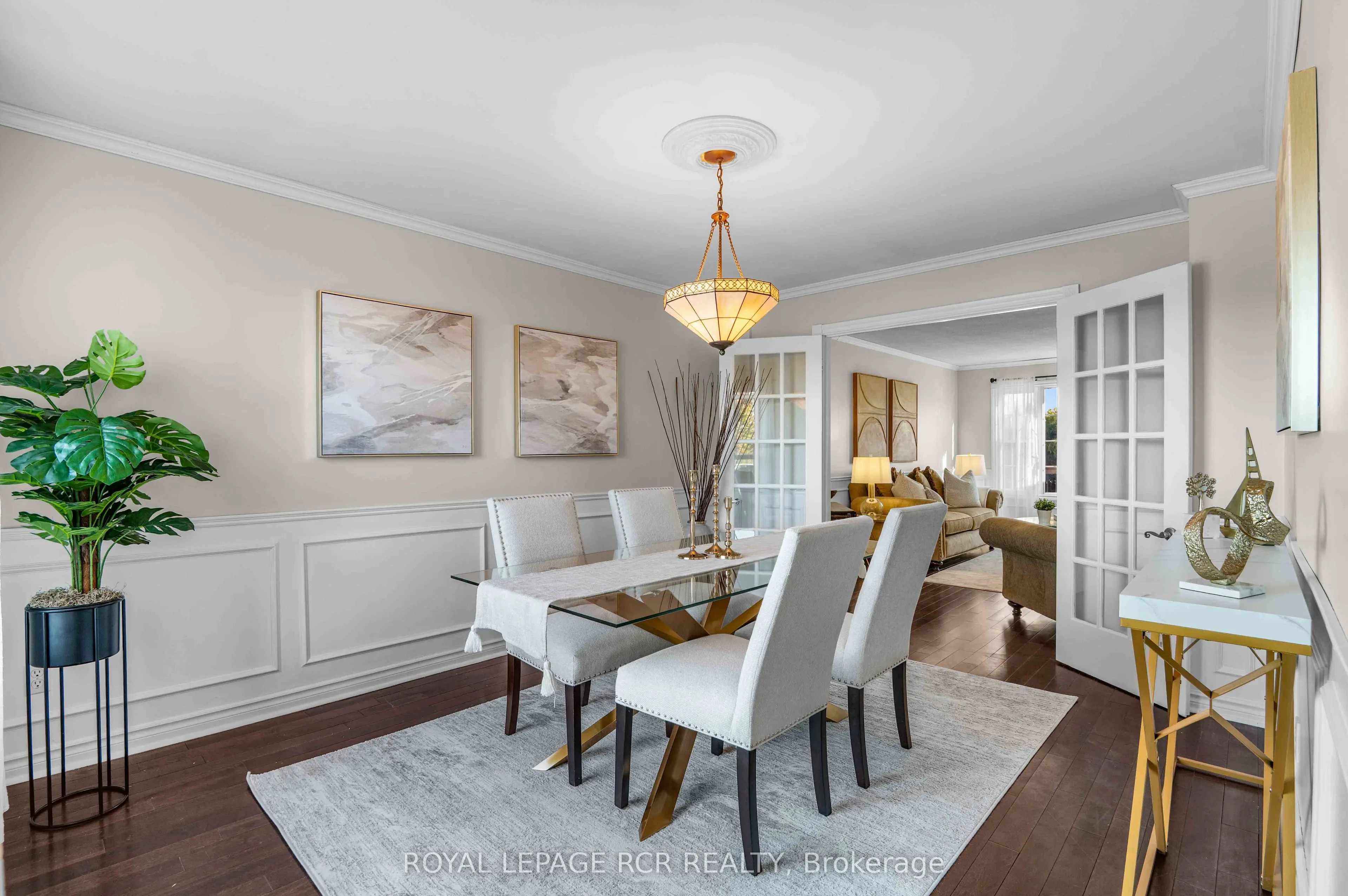 220 Edenwood Crescent
