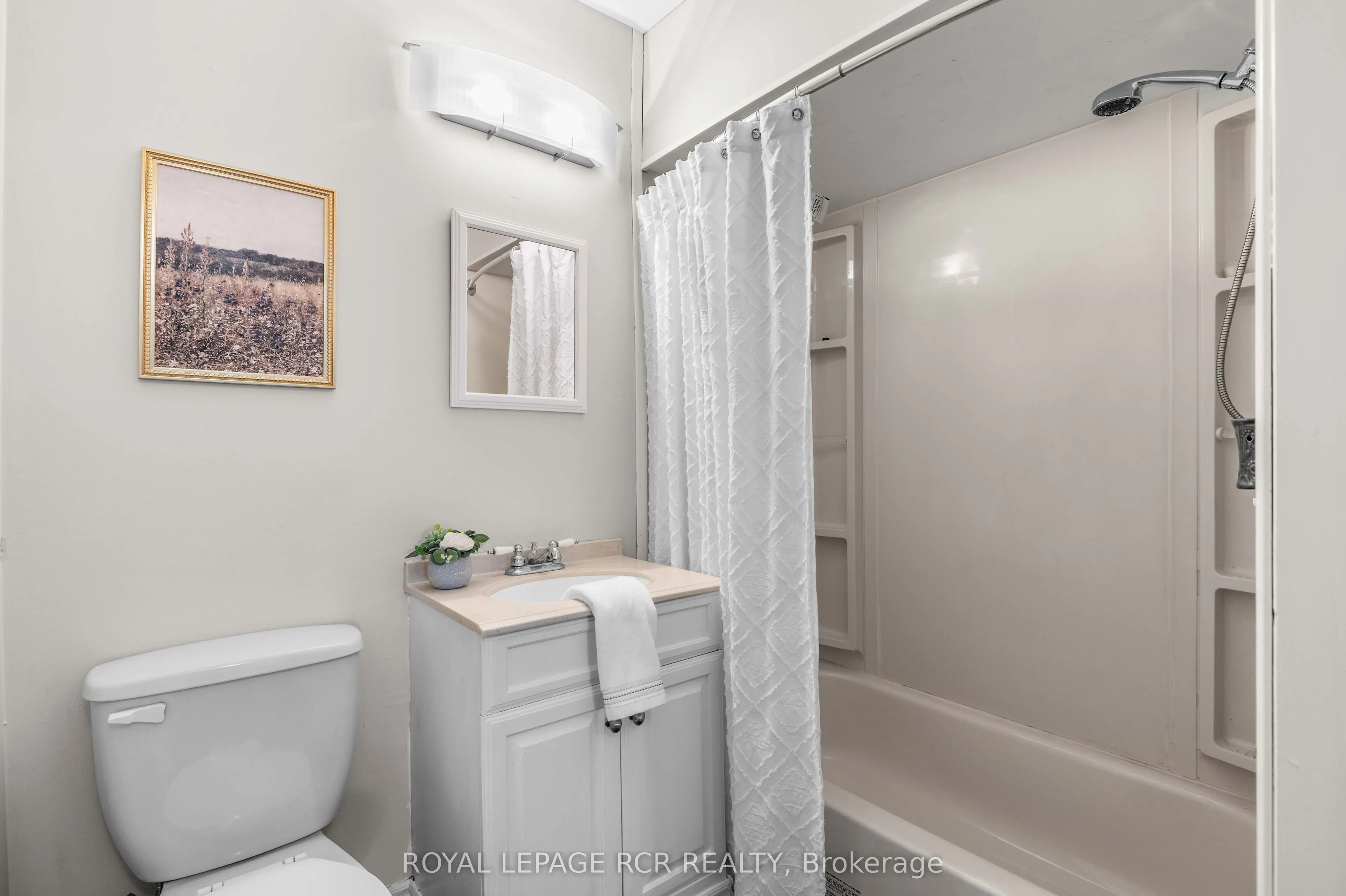 220 Edenwood Crescent