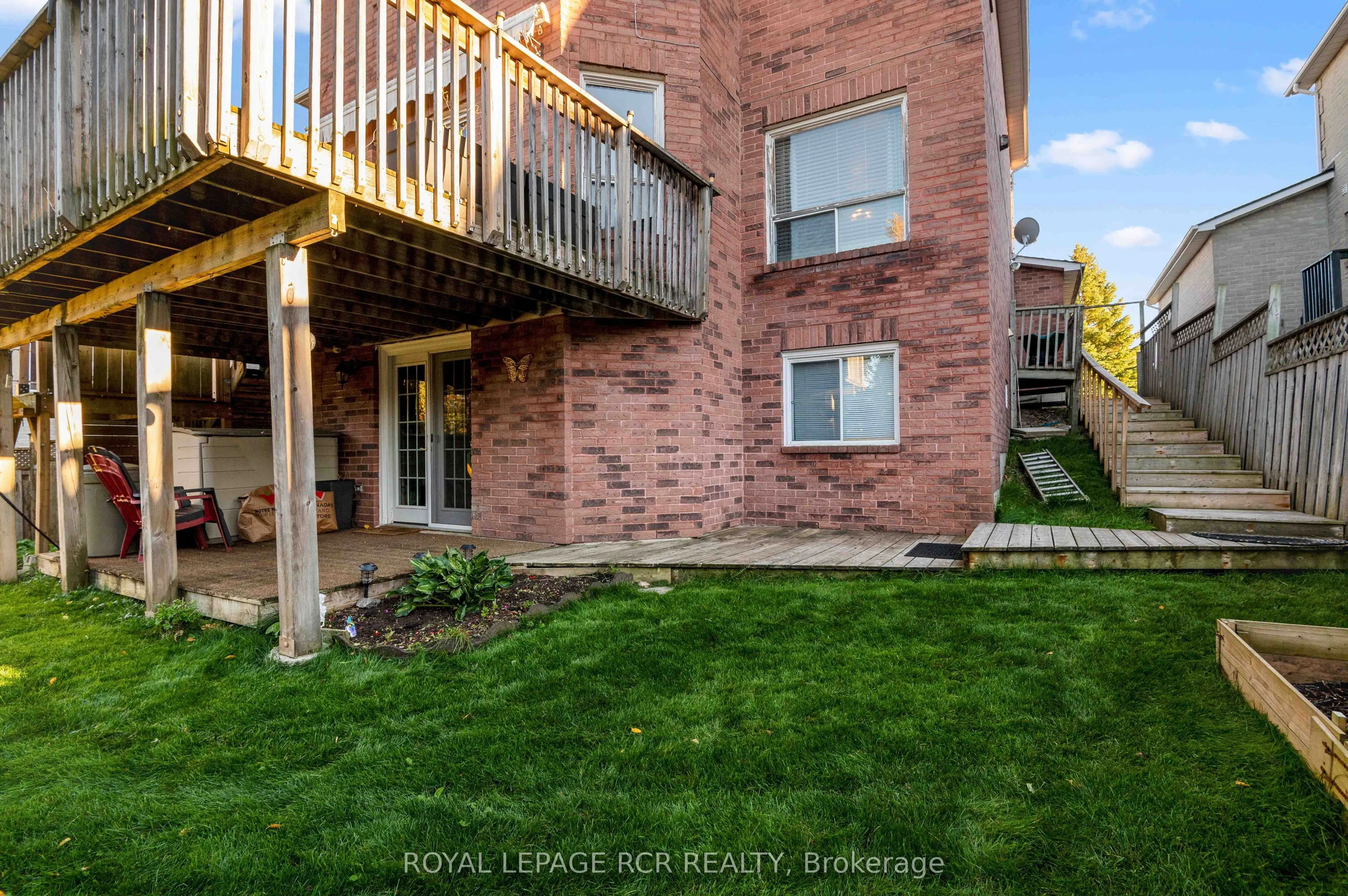 220 Edenwood Crescent
