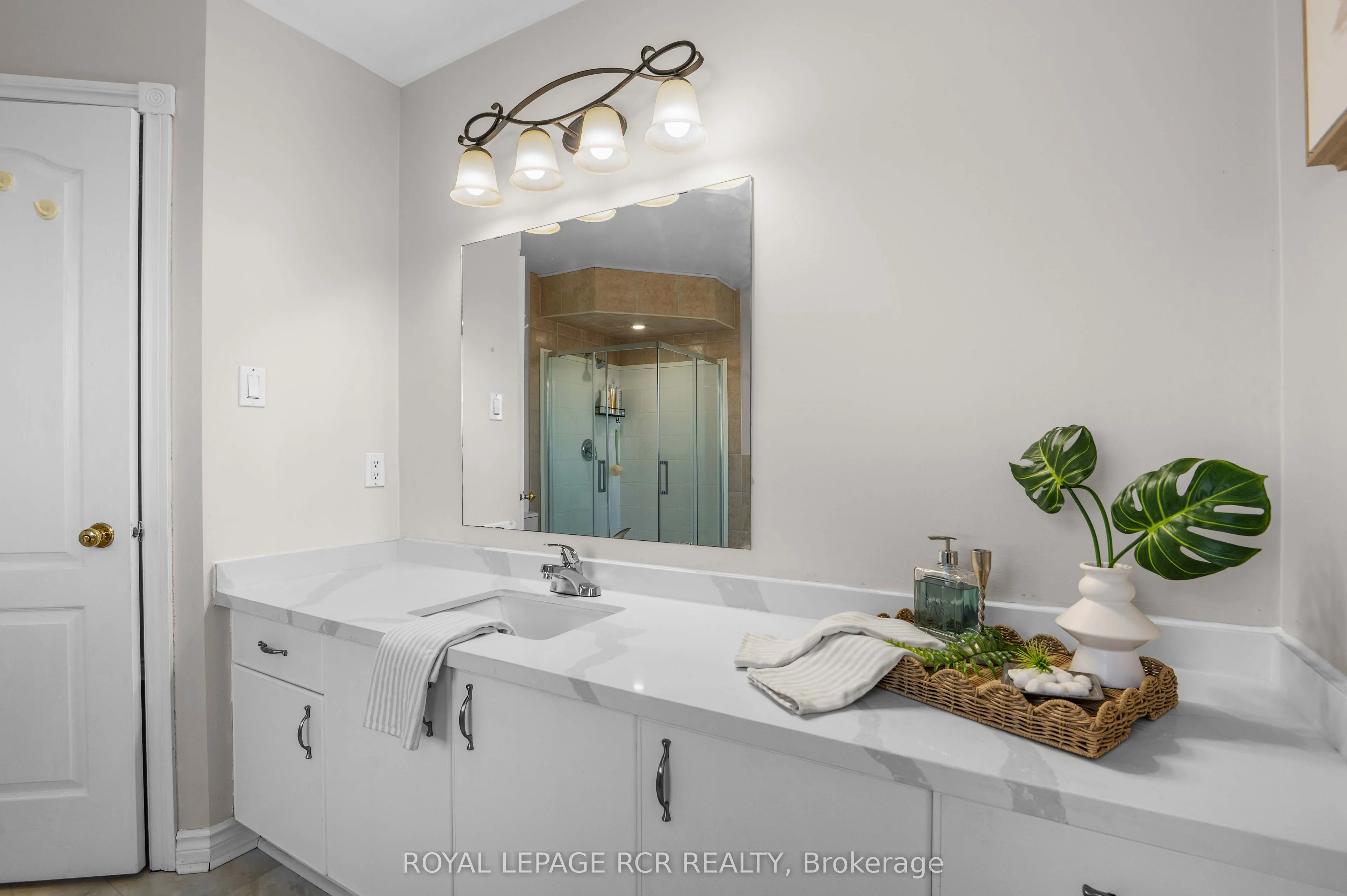 220 Edenwood Crescent