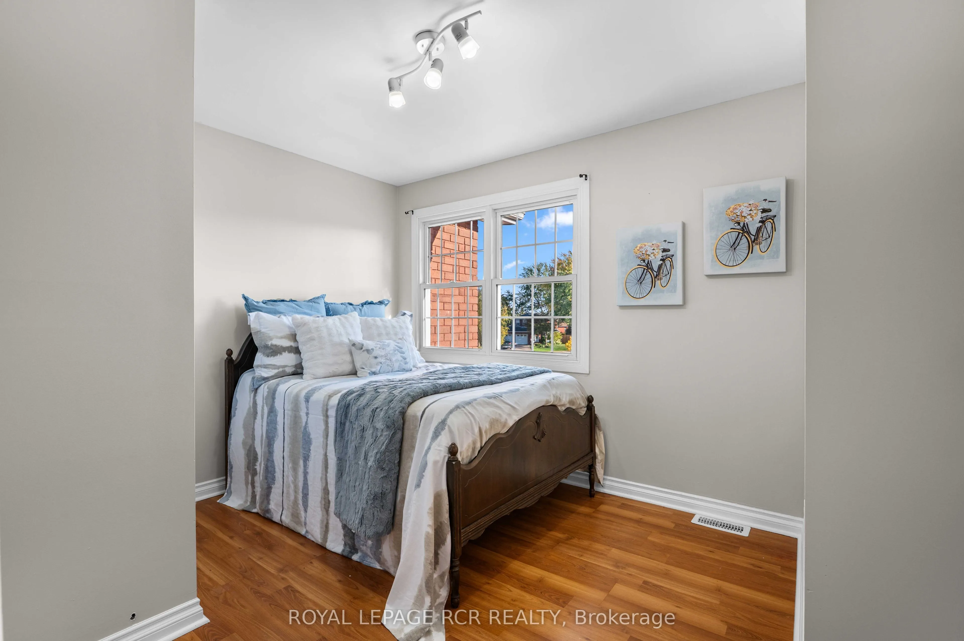 220 Edenwood Crescent