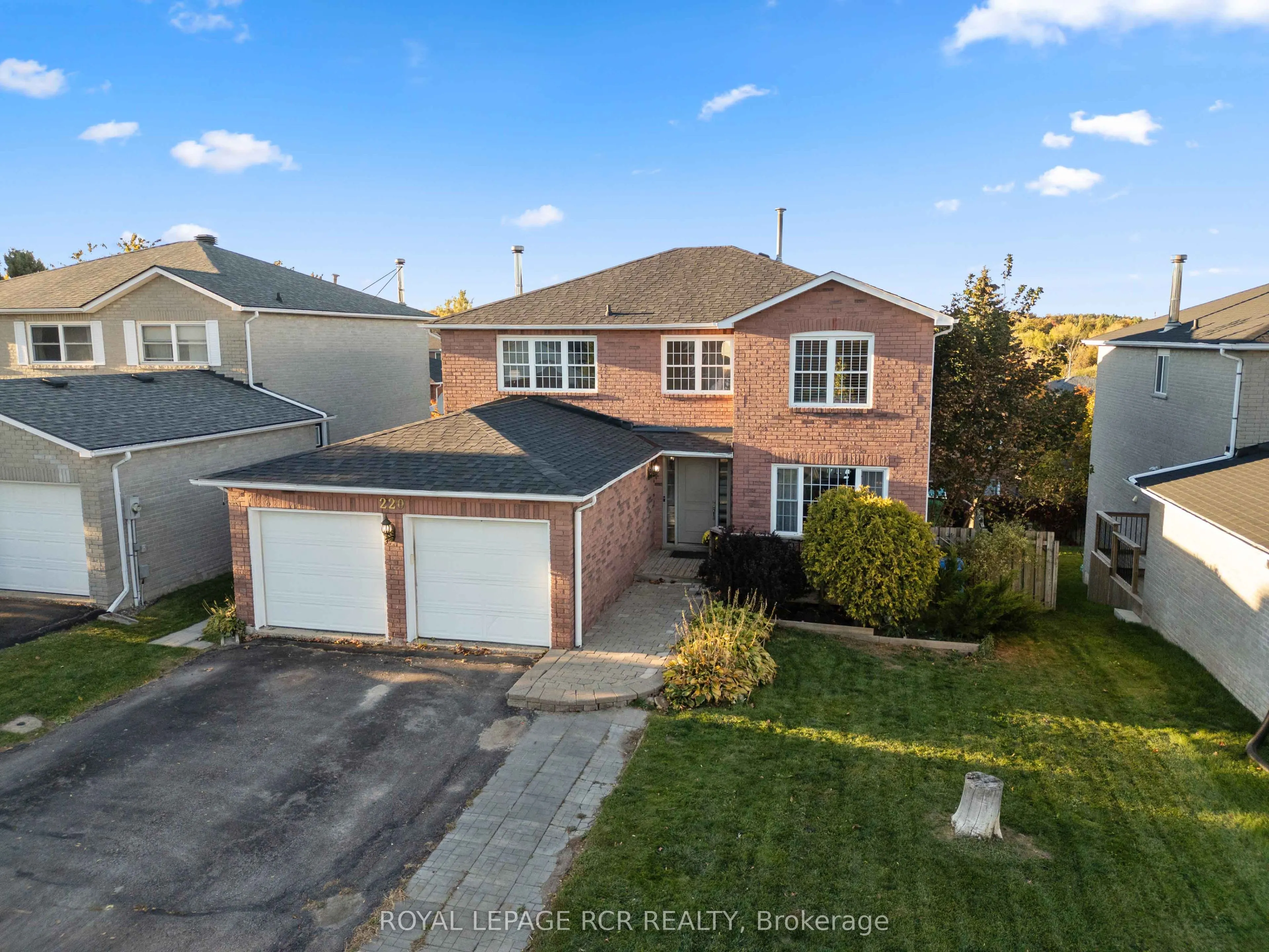 220 Edenwood Crescent
