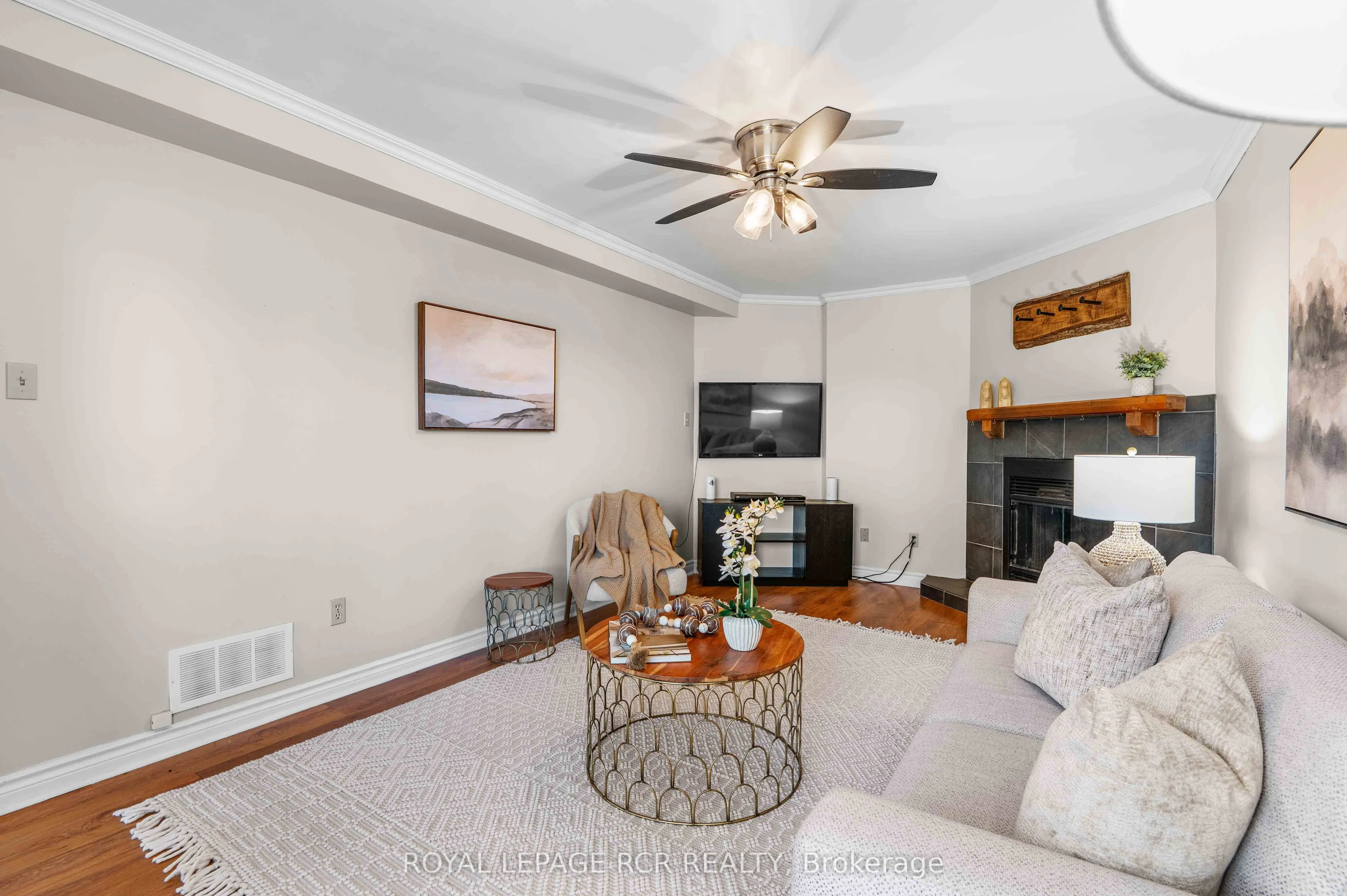 220 Edenwood Crescent