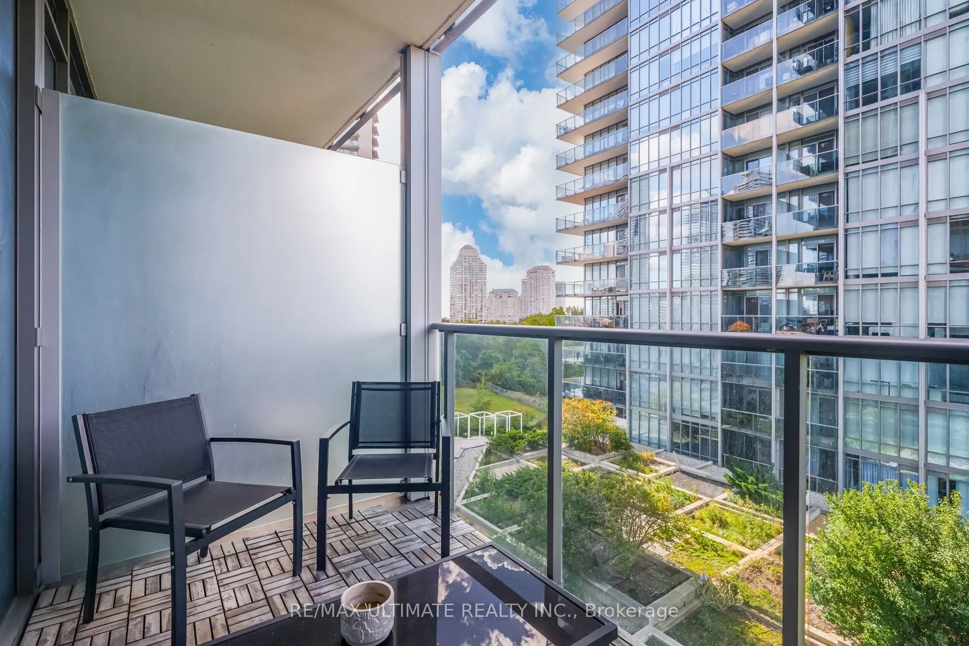 90 Park Lawn Road #602