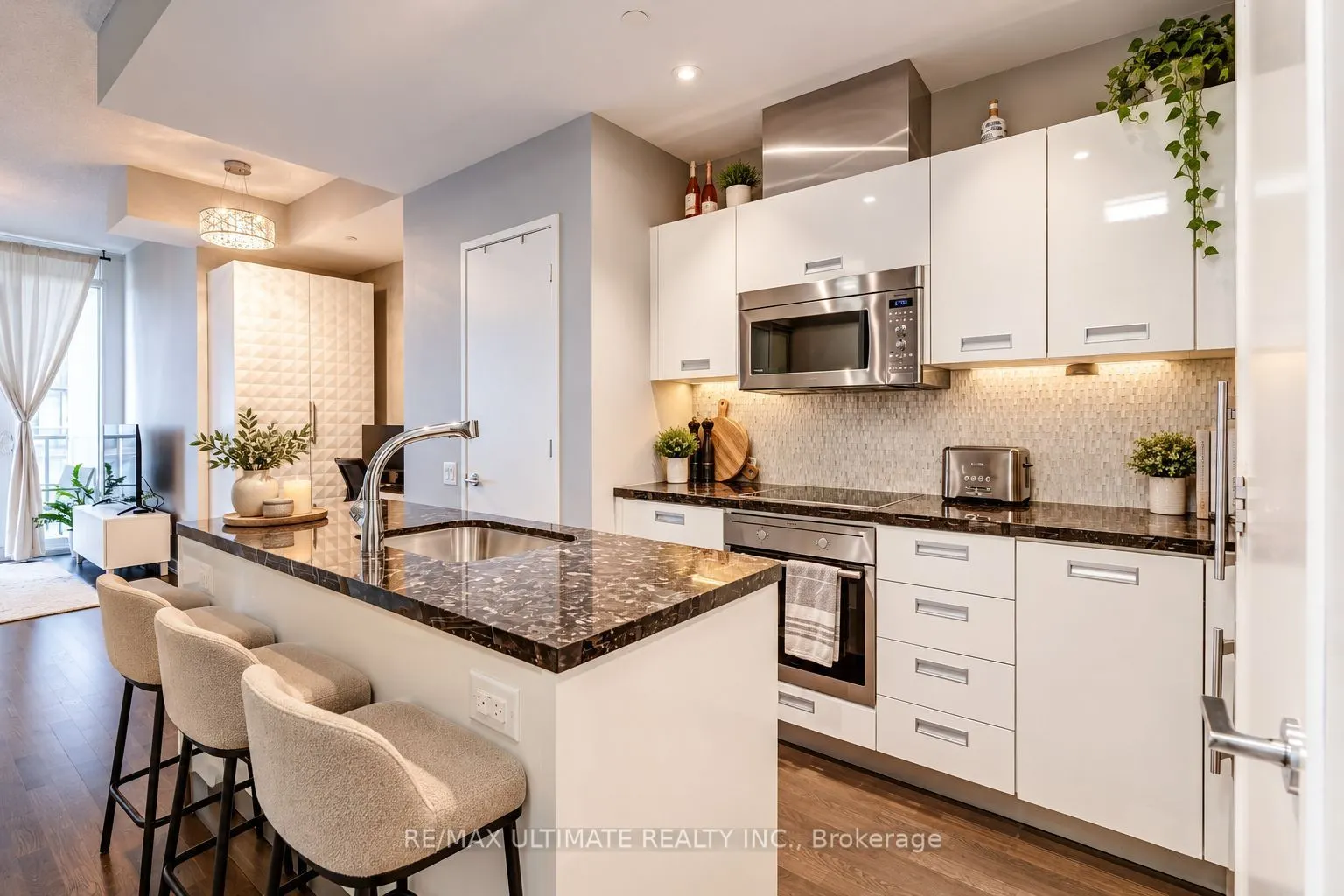 90 Park Lawn Road #602