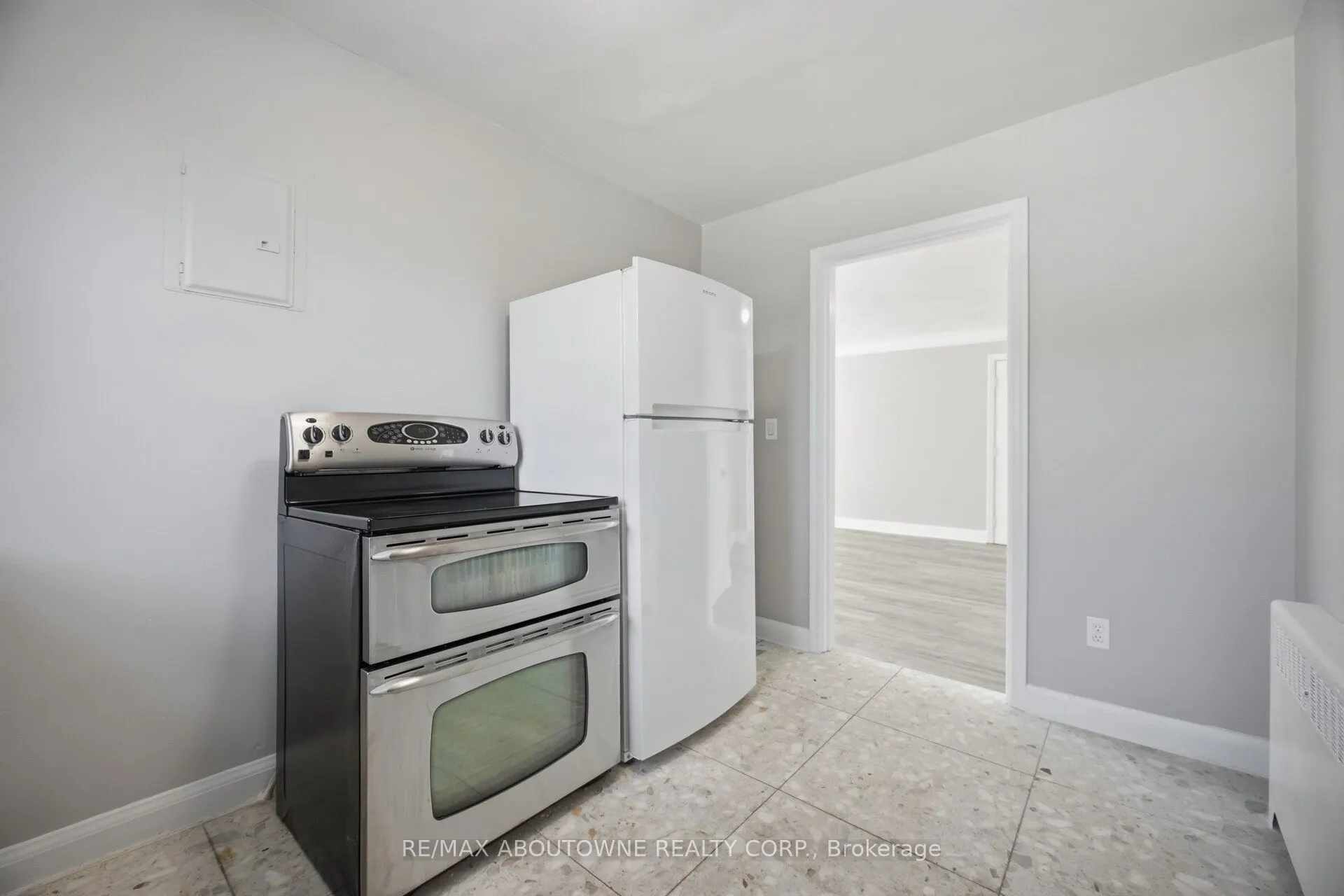 1047 Churchill Avenue E #1