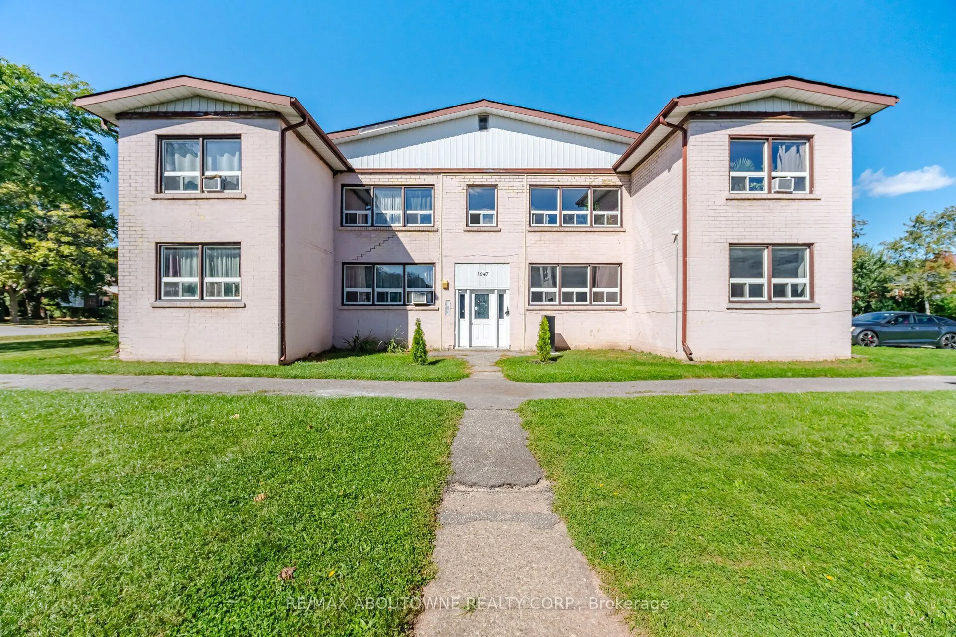 1047 Churchill Avenue E #1