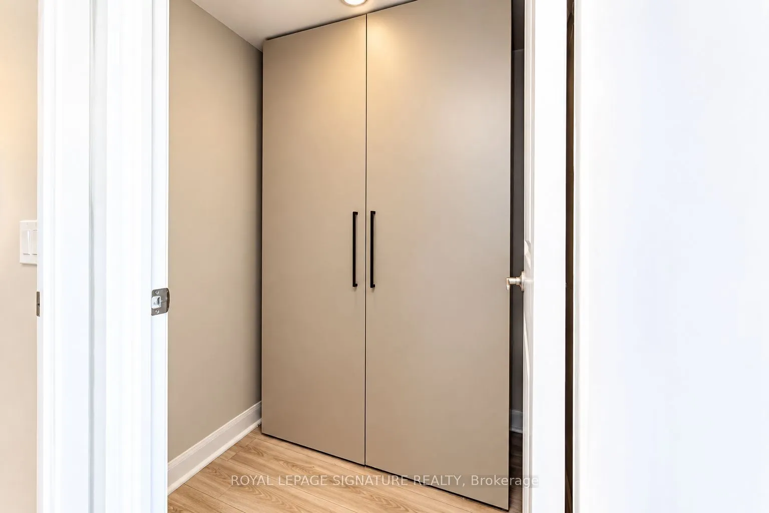 225 Sherway Gardens Road #2605