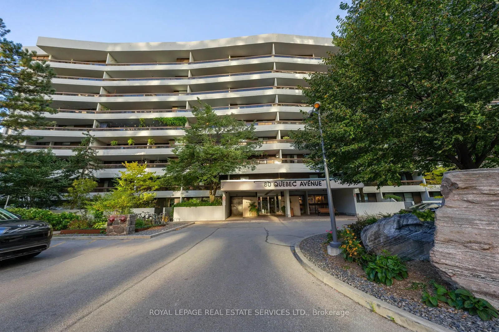 80 Quebec Avenue #309