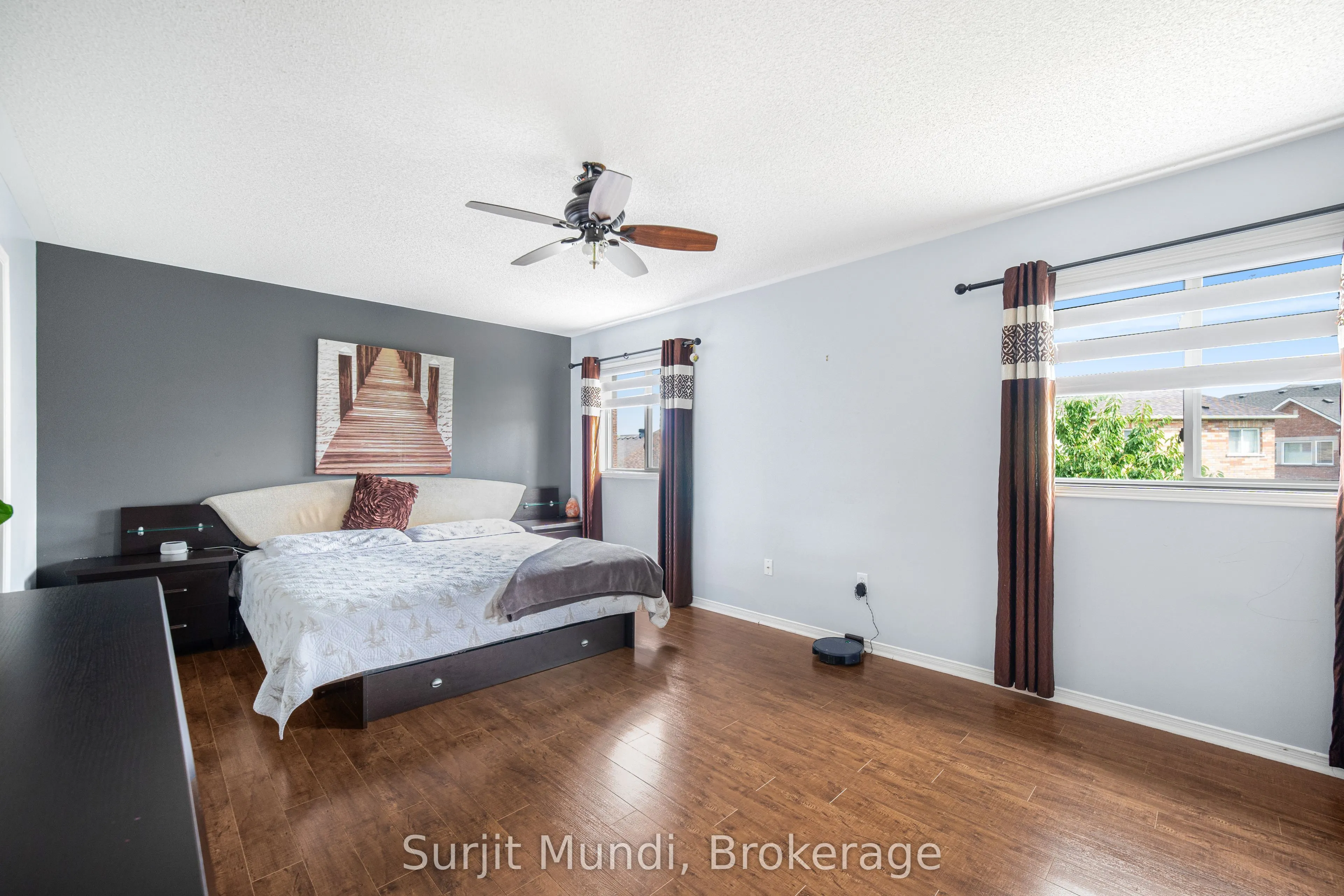 21 Amboise Crescent