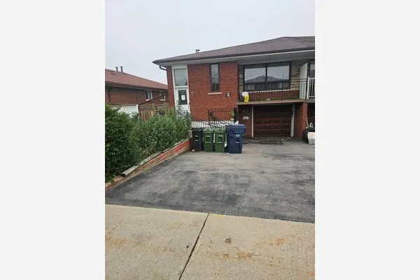 9 SONGWOOD Drive