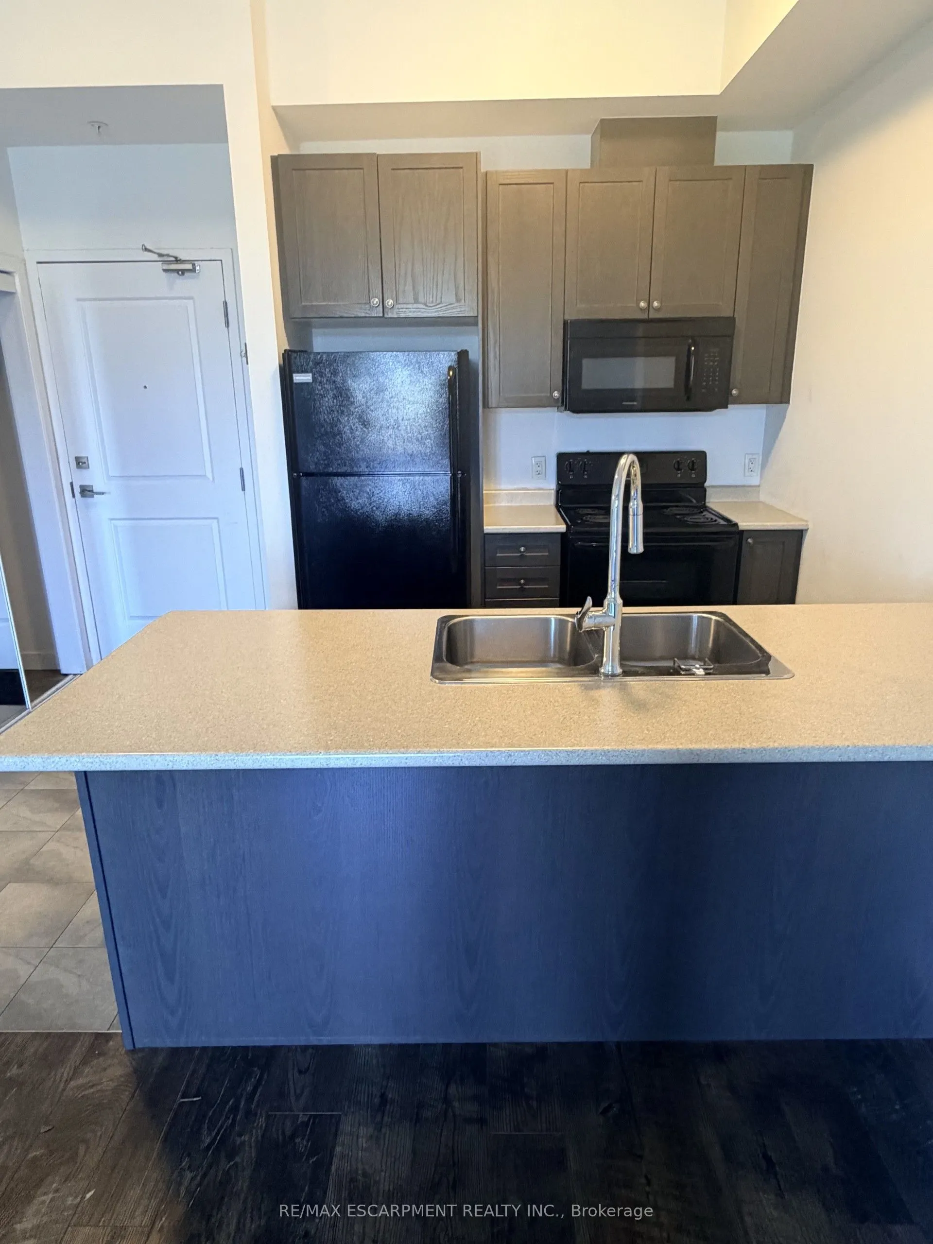 5010 Corporate Drive #408