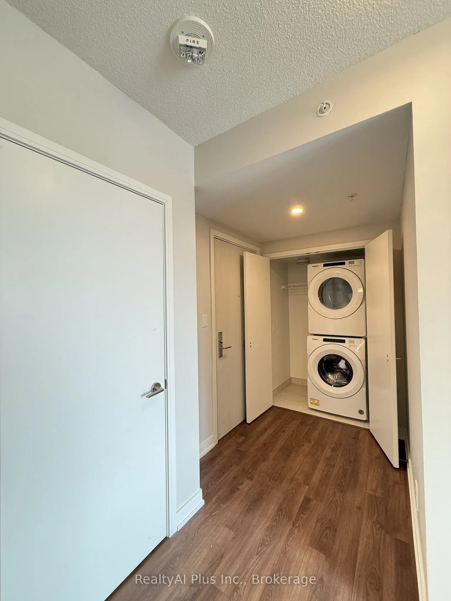 30 Samuel Wood Way #1004