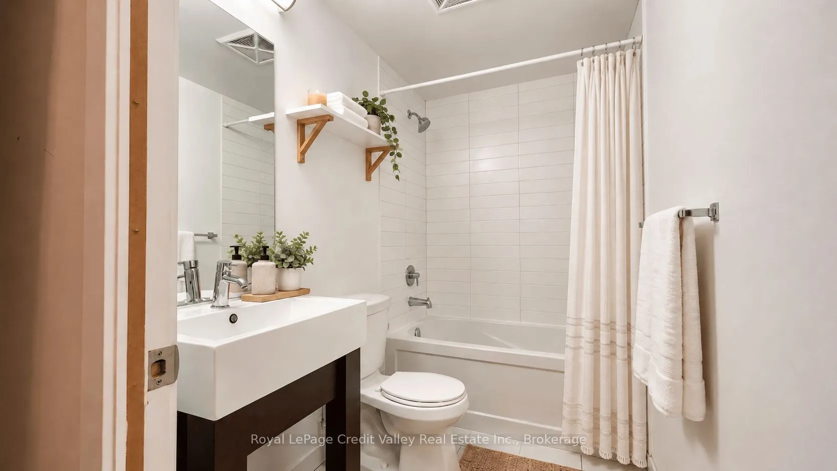840 Queens Plate Drive #1103