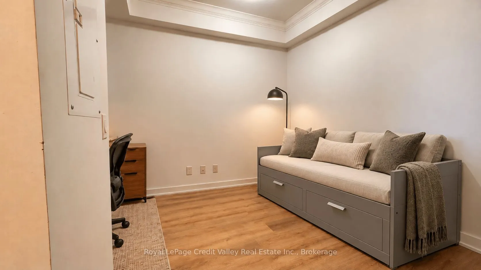 840 Queens Plate Drive #1103