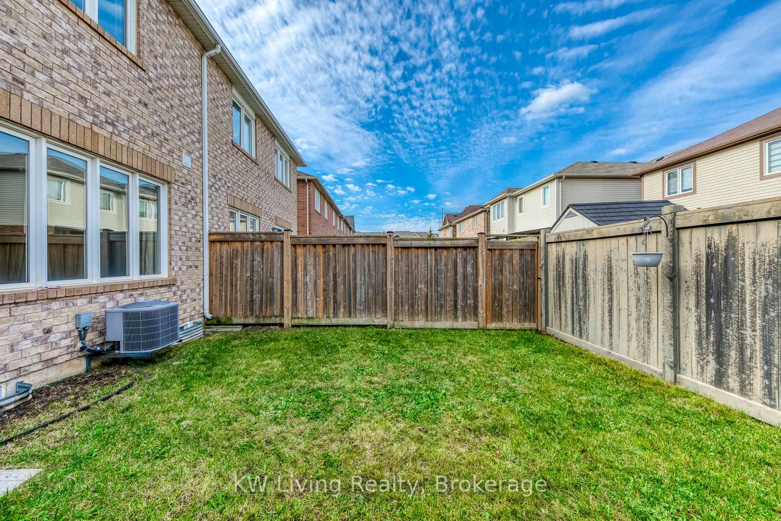 348 Chuchmach Close