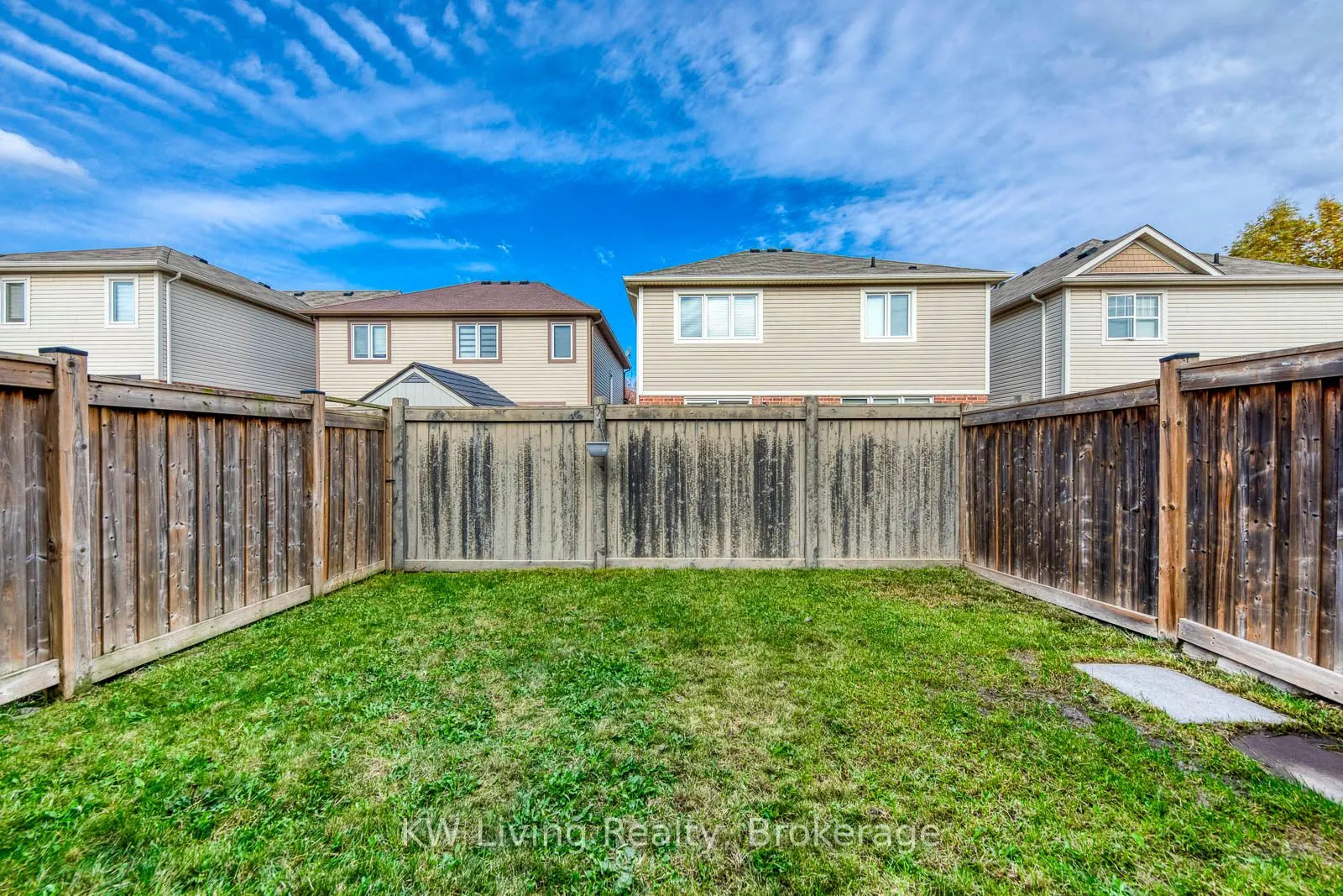 348 Chuchmach Close