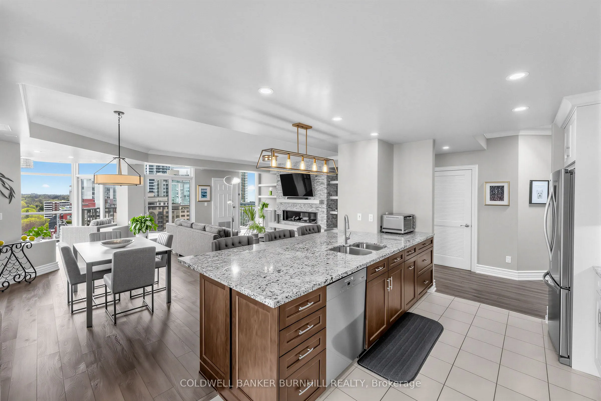 1477 Lakeshore Road #PH1