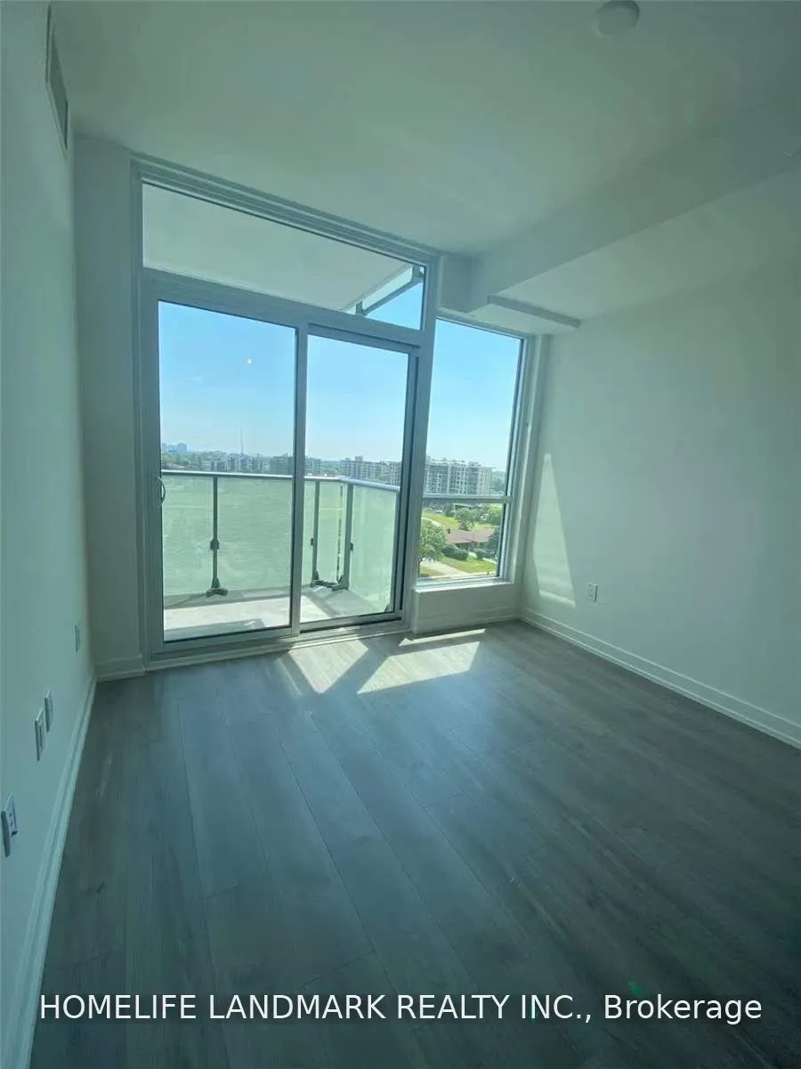 10 De Boers Drive #906