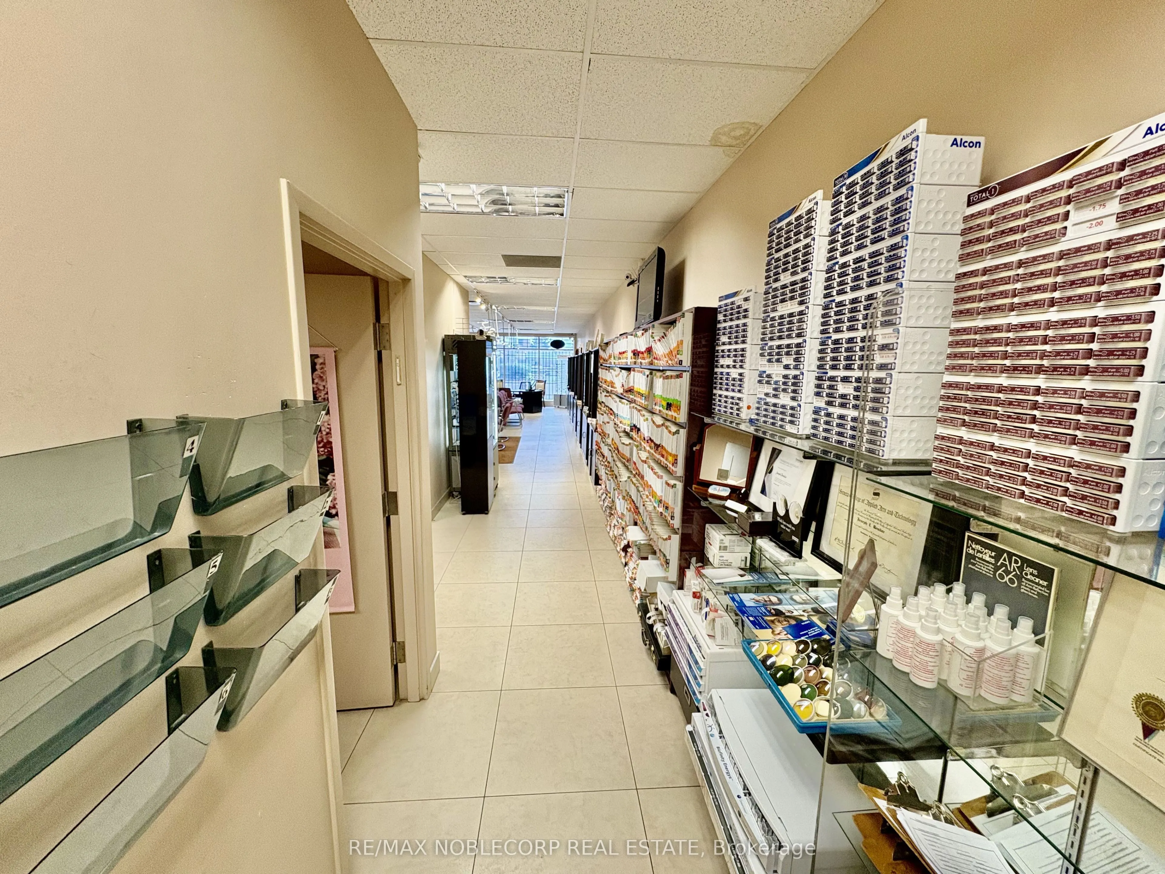 4105 Steeles Avenue W