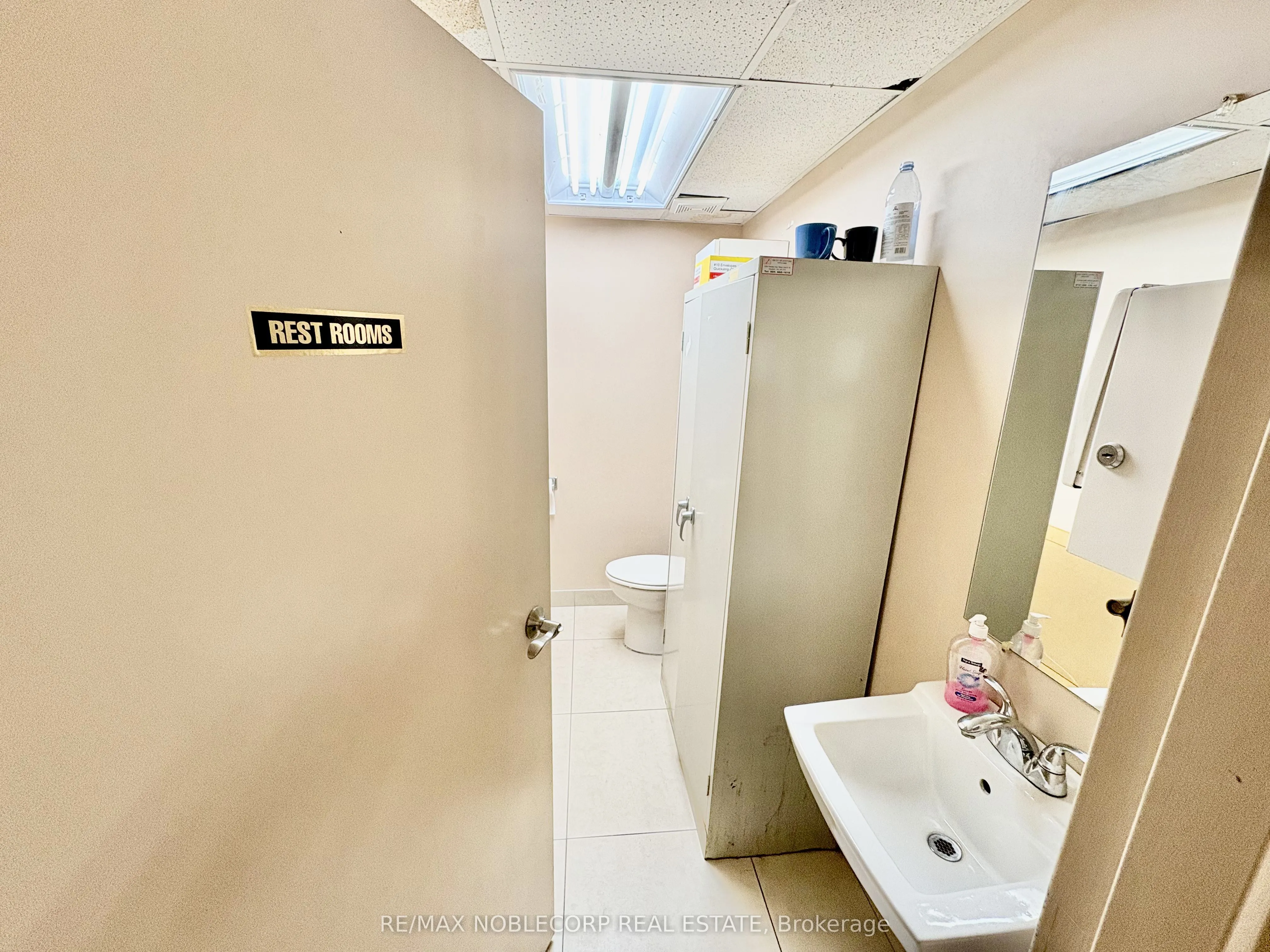 4105 Steeles Avenue W