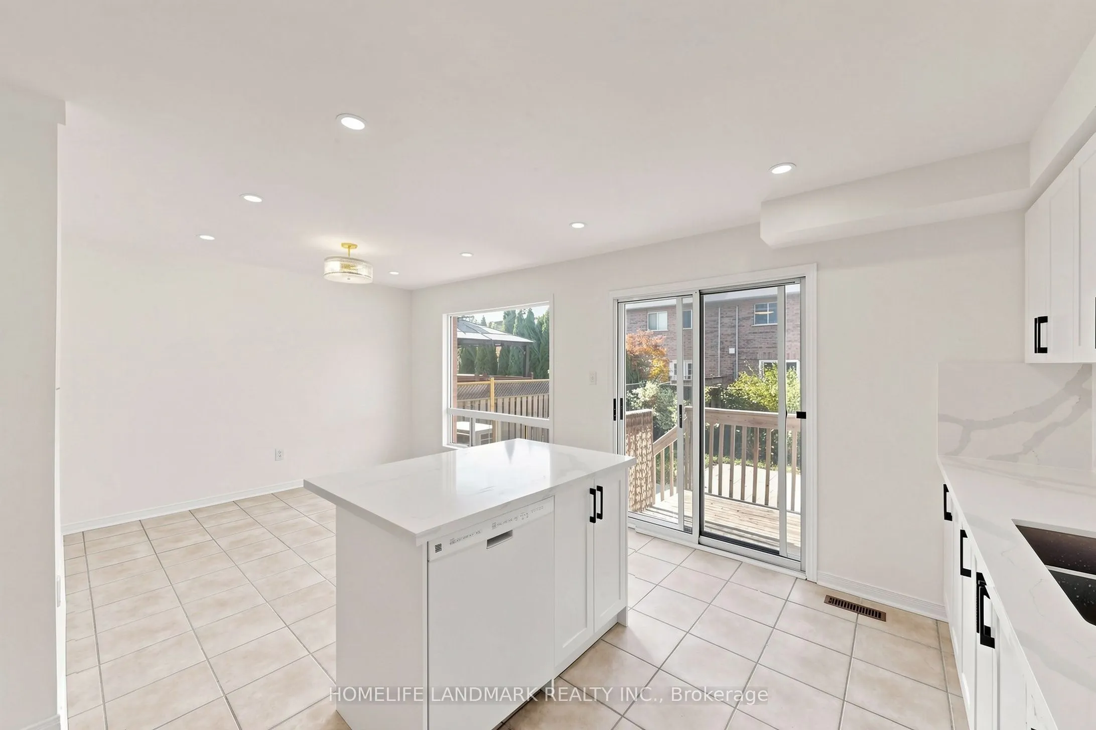 552 Thelma Street