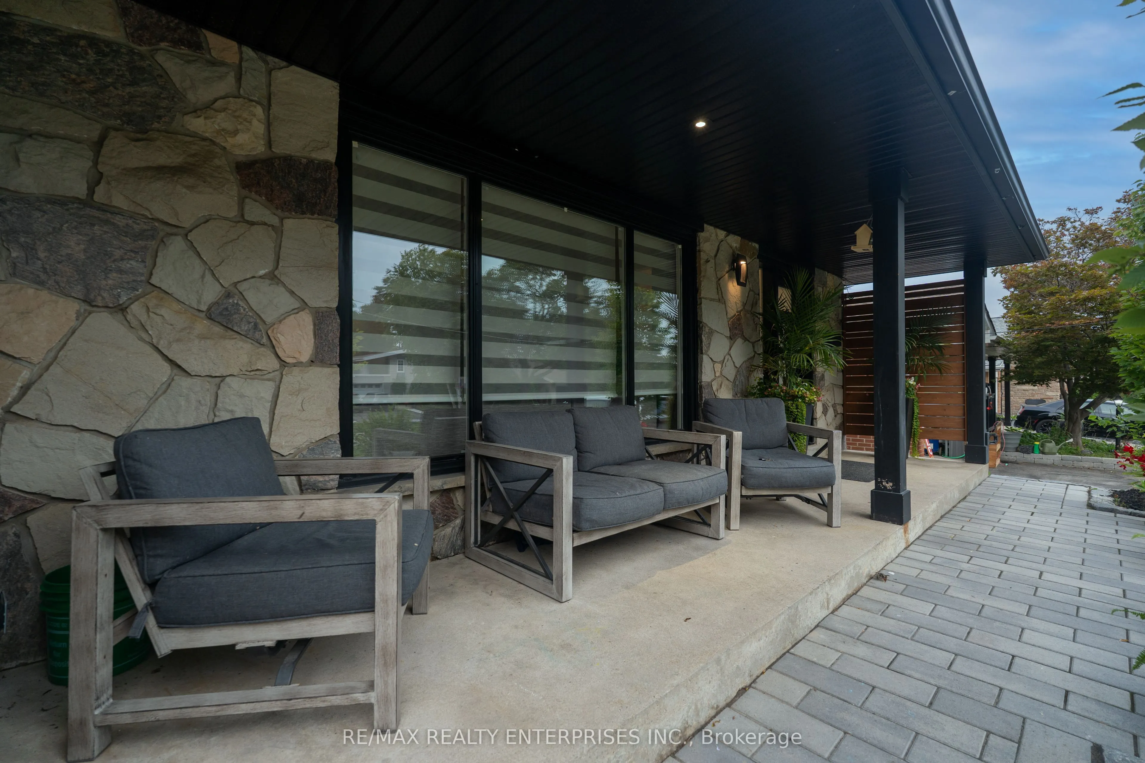 2223 Belfast Crescent