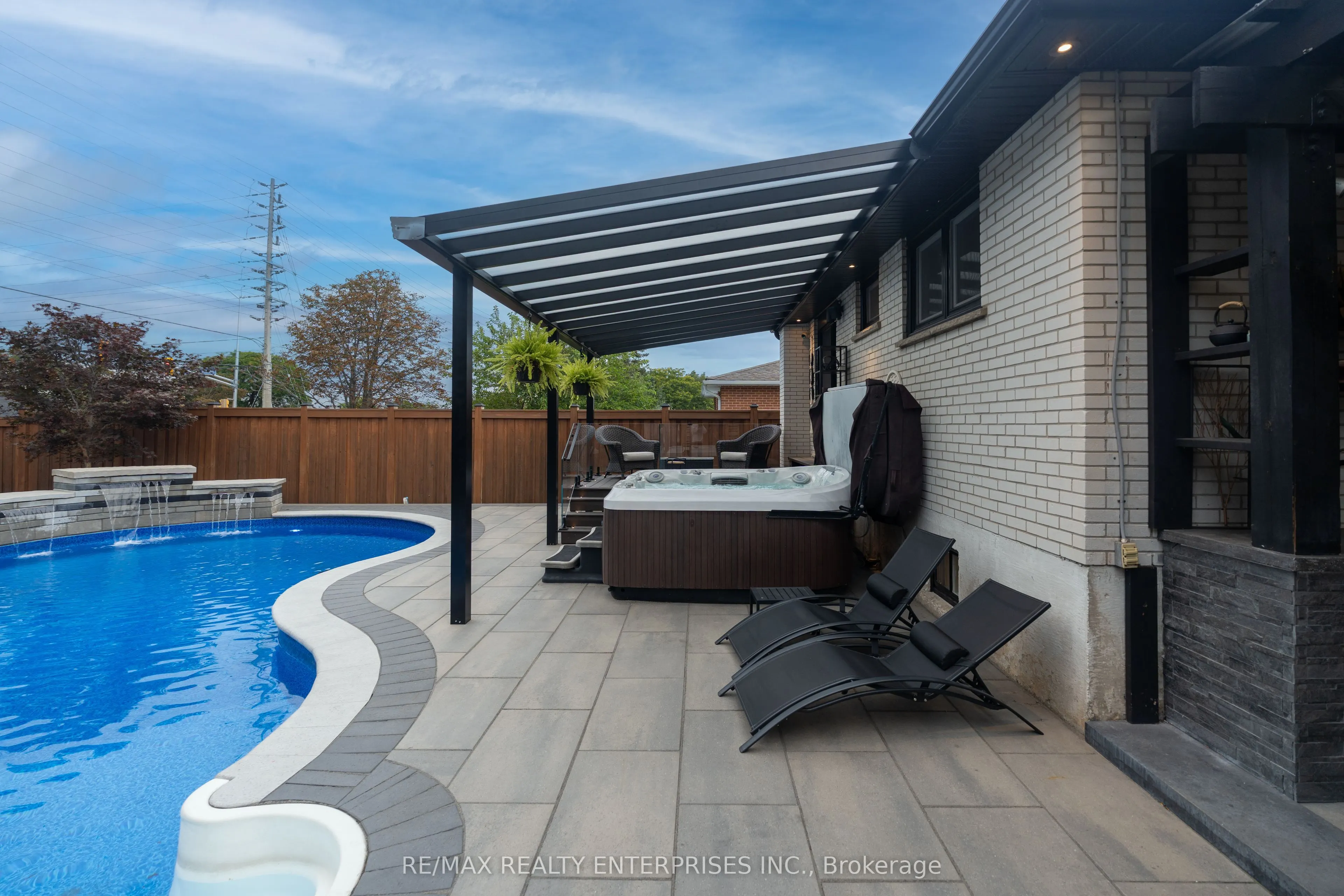2223 Belfast Crescent