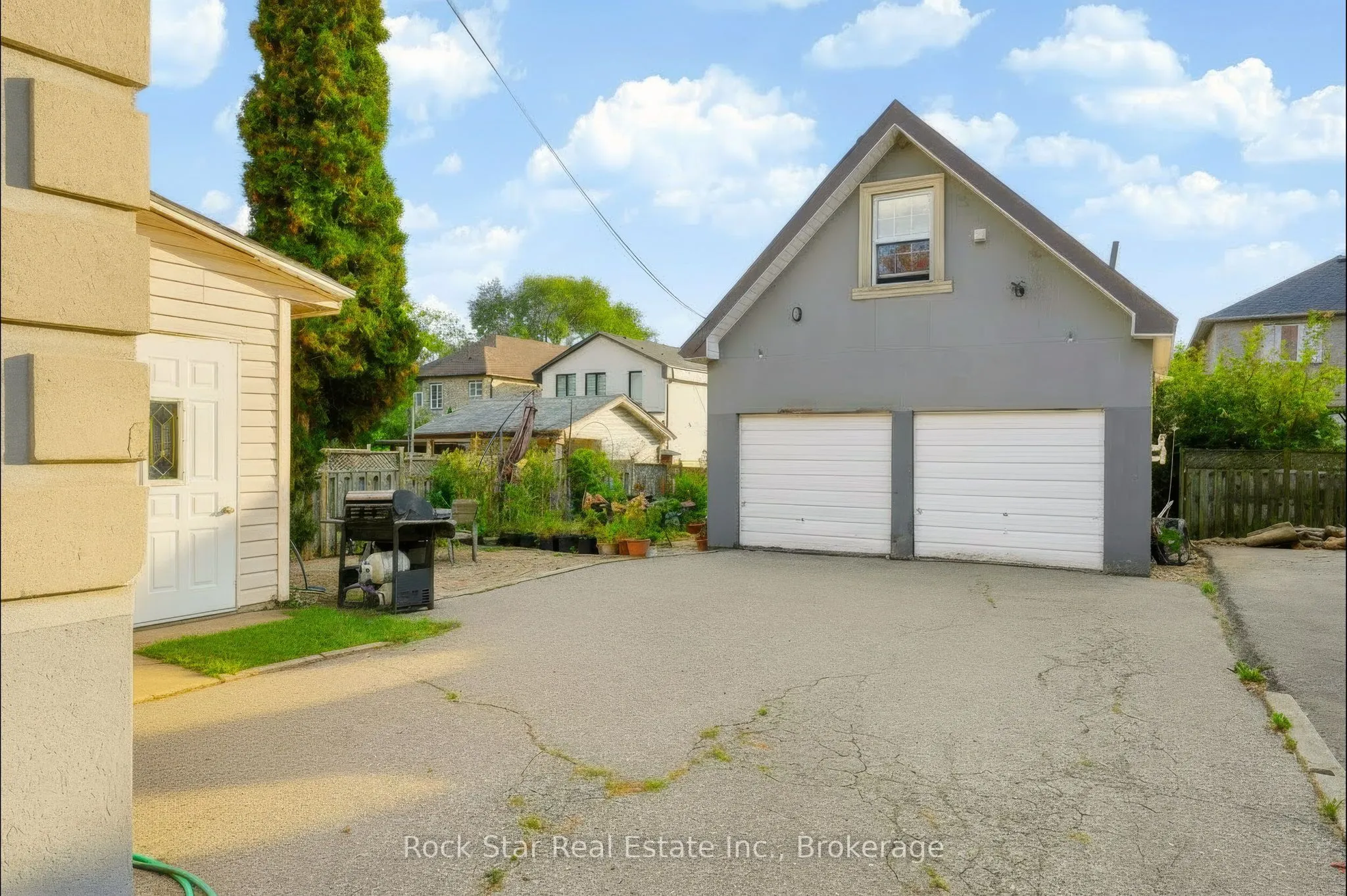 1162 Northmount Avenue