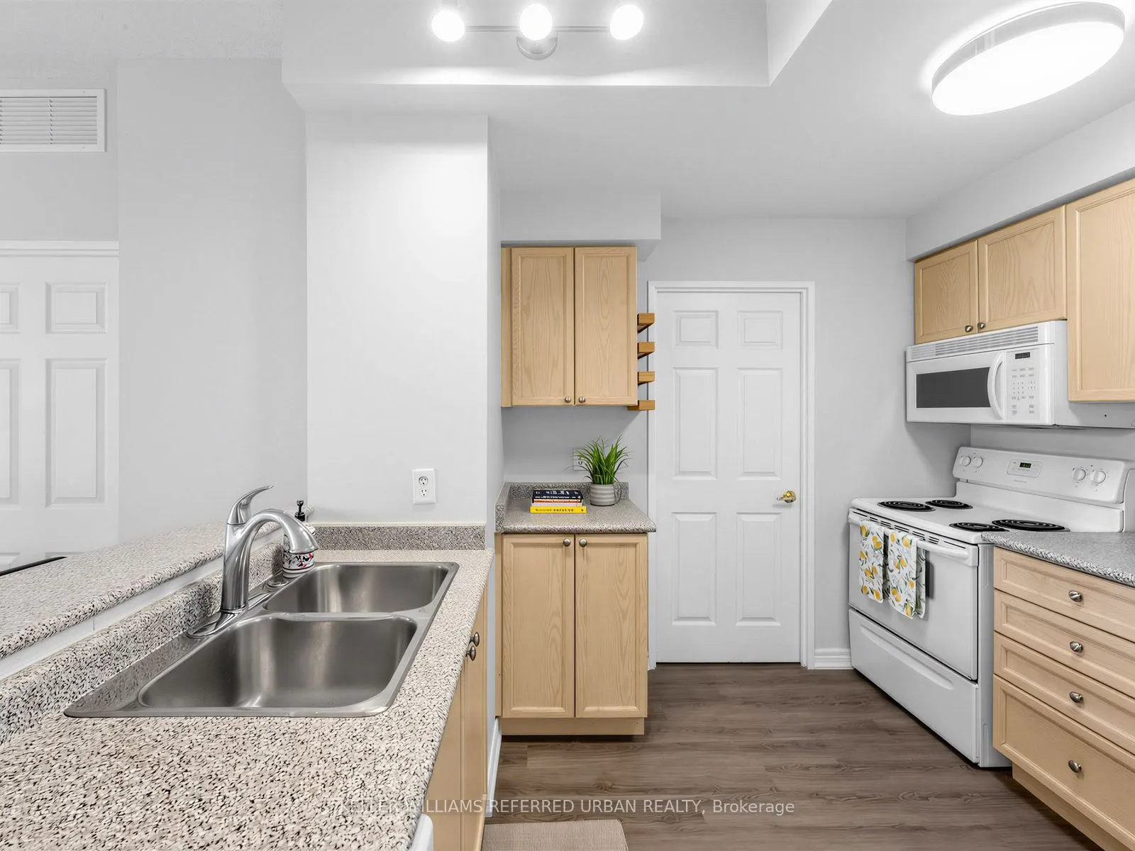 2301 Parkhaven Boulevard #406